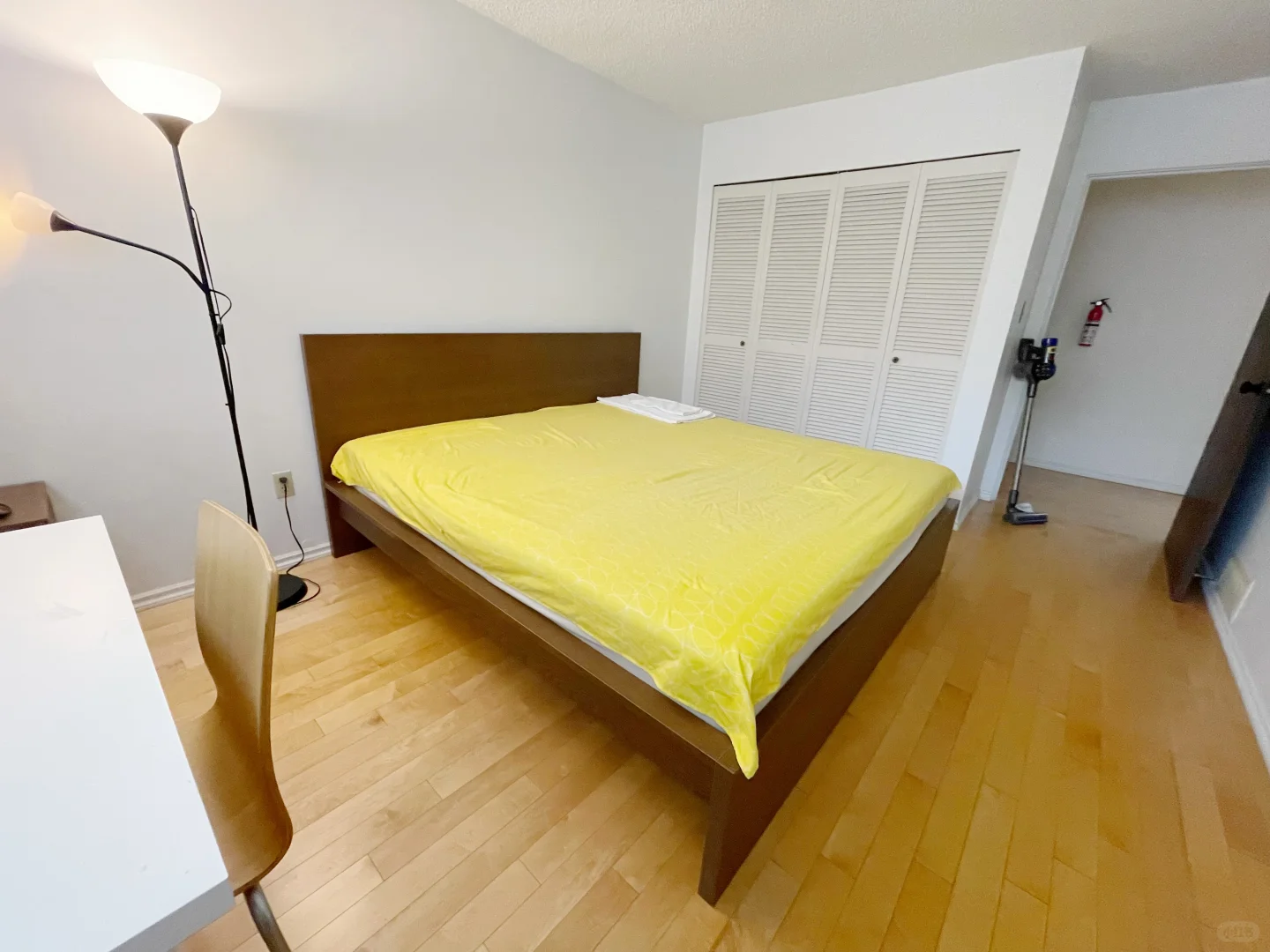 这么低的价格就能租到温西二楼独卫大套房