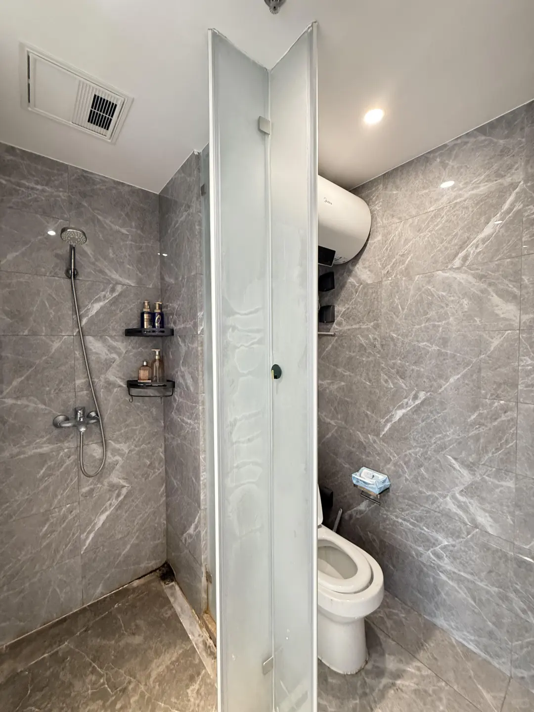 8/13号线成山路站一室一厅2280价格好商量