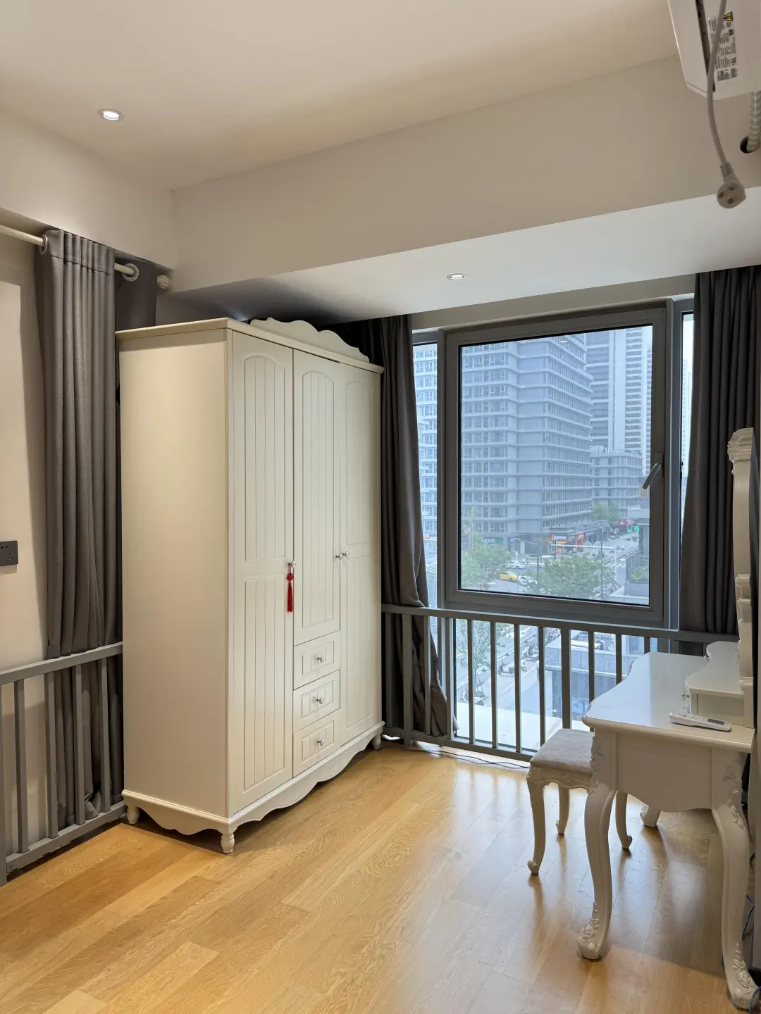 8/13号线成山路站一室一厅2280价格好商量