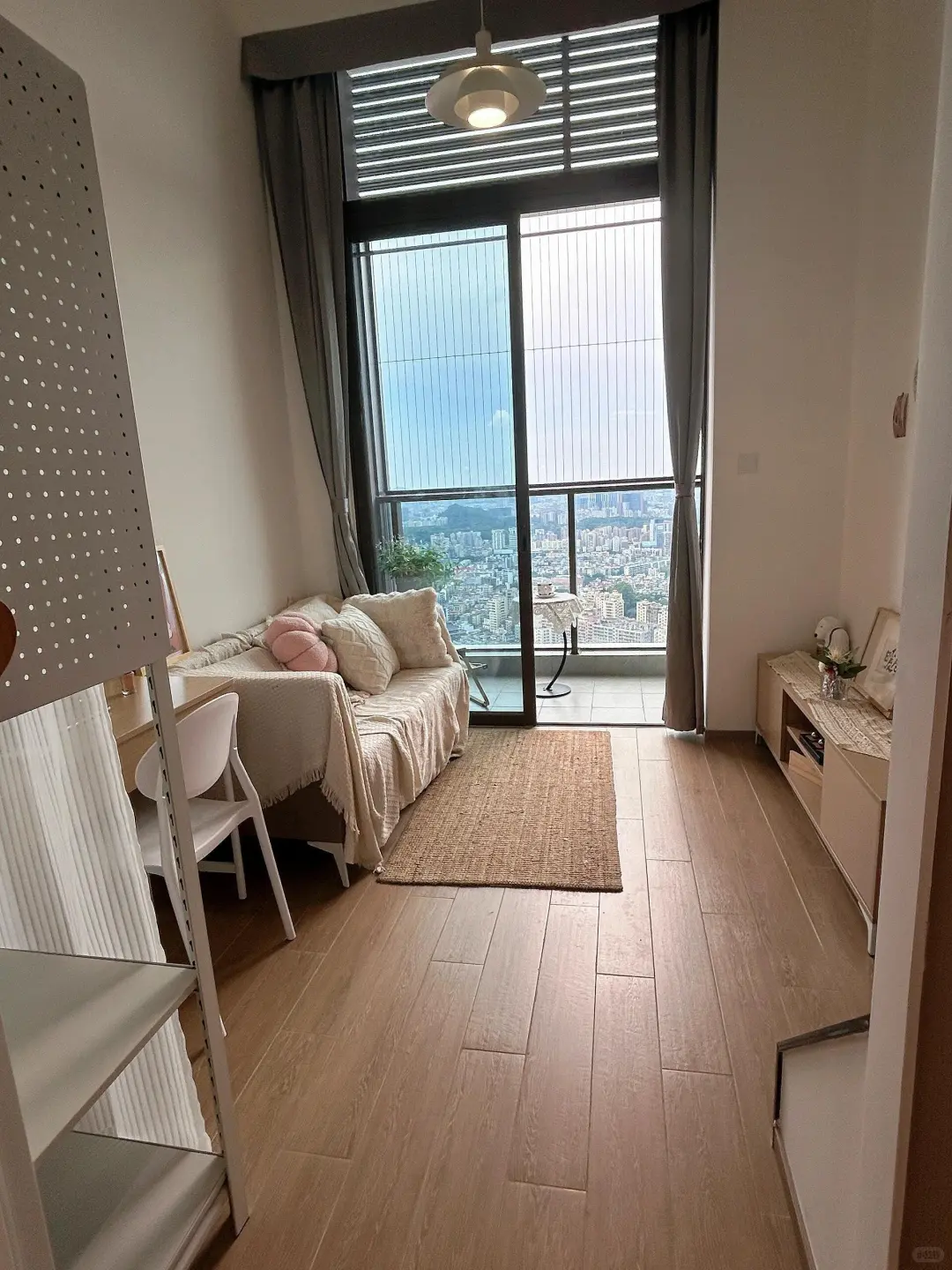 6号线高青路站附近一室一厅2580