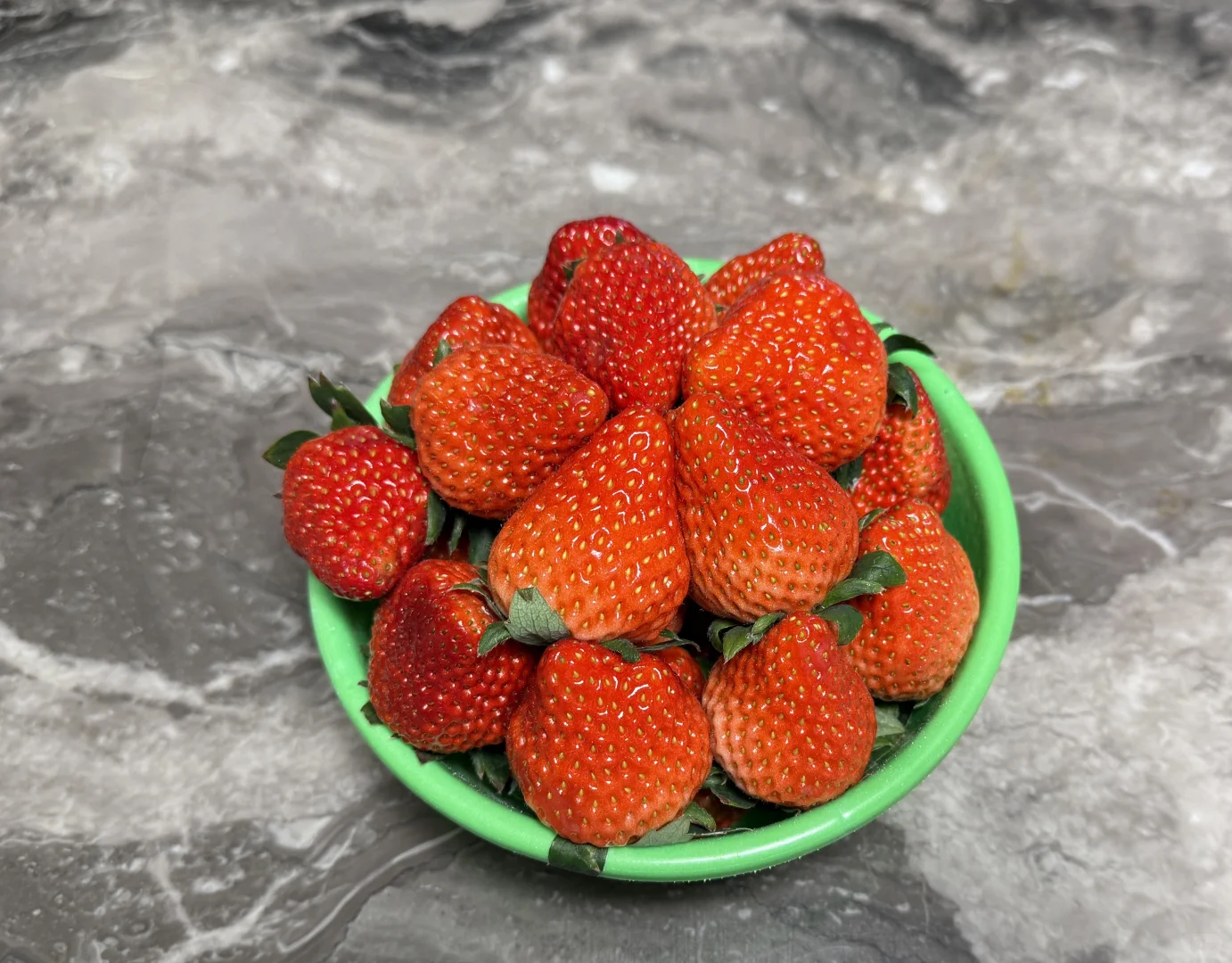 草莓居然这么贵吗，买完结账才知道75一斤