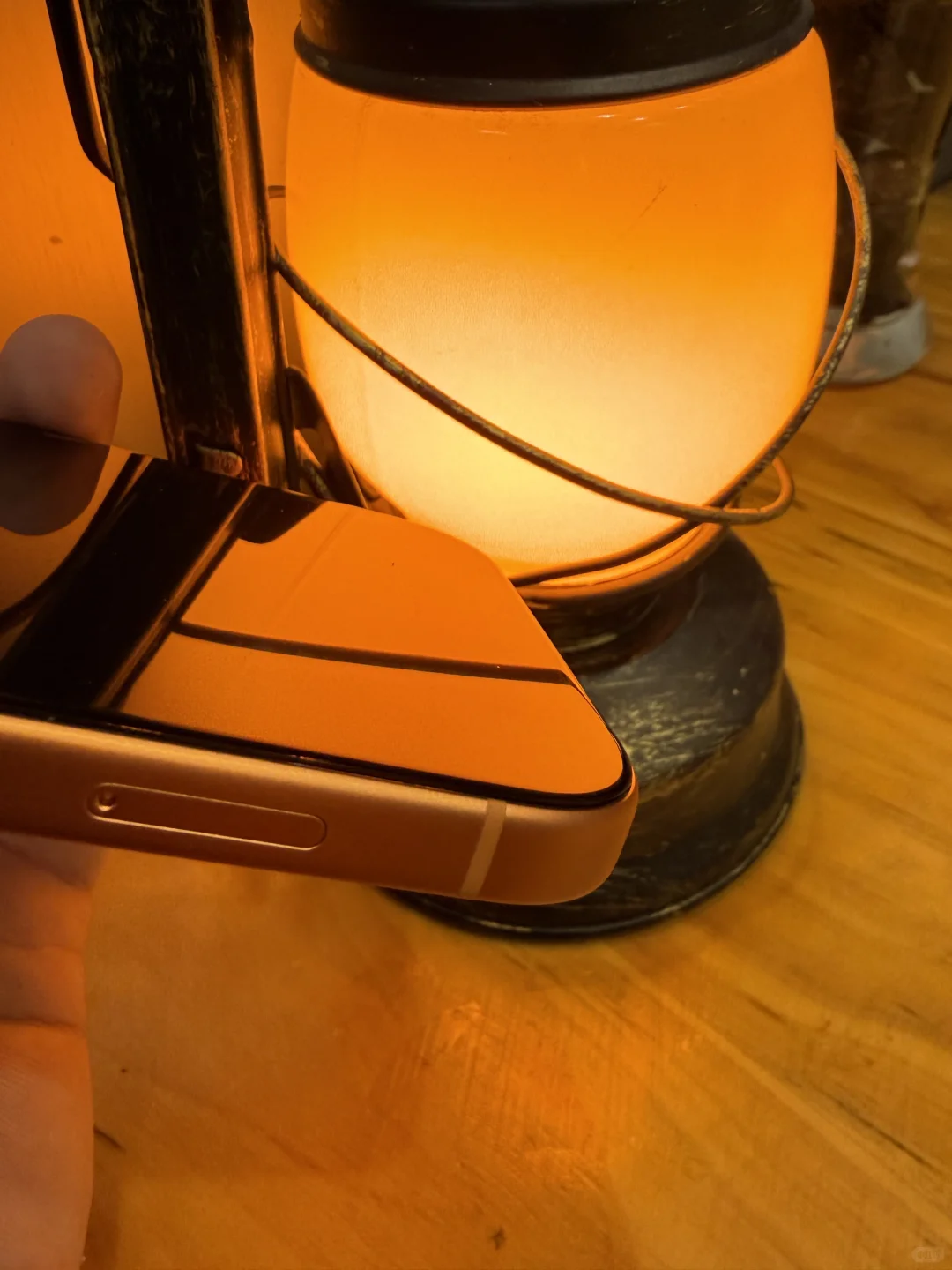 斥巨资体验最近风很大的AR膜