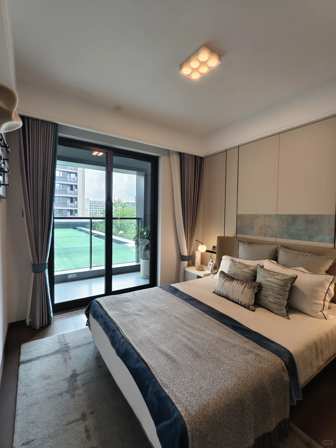 乔司洋房价格也绷不住了，111平275万拿下