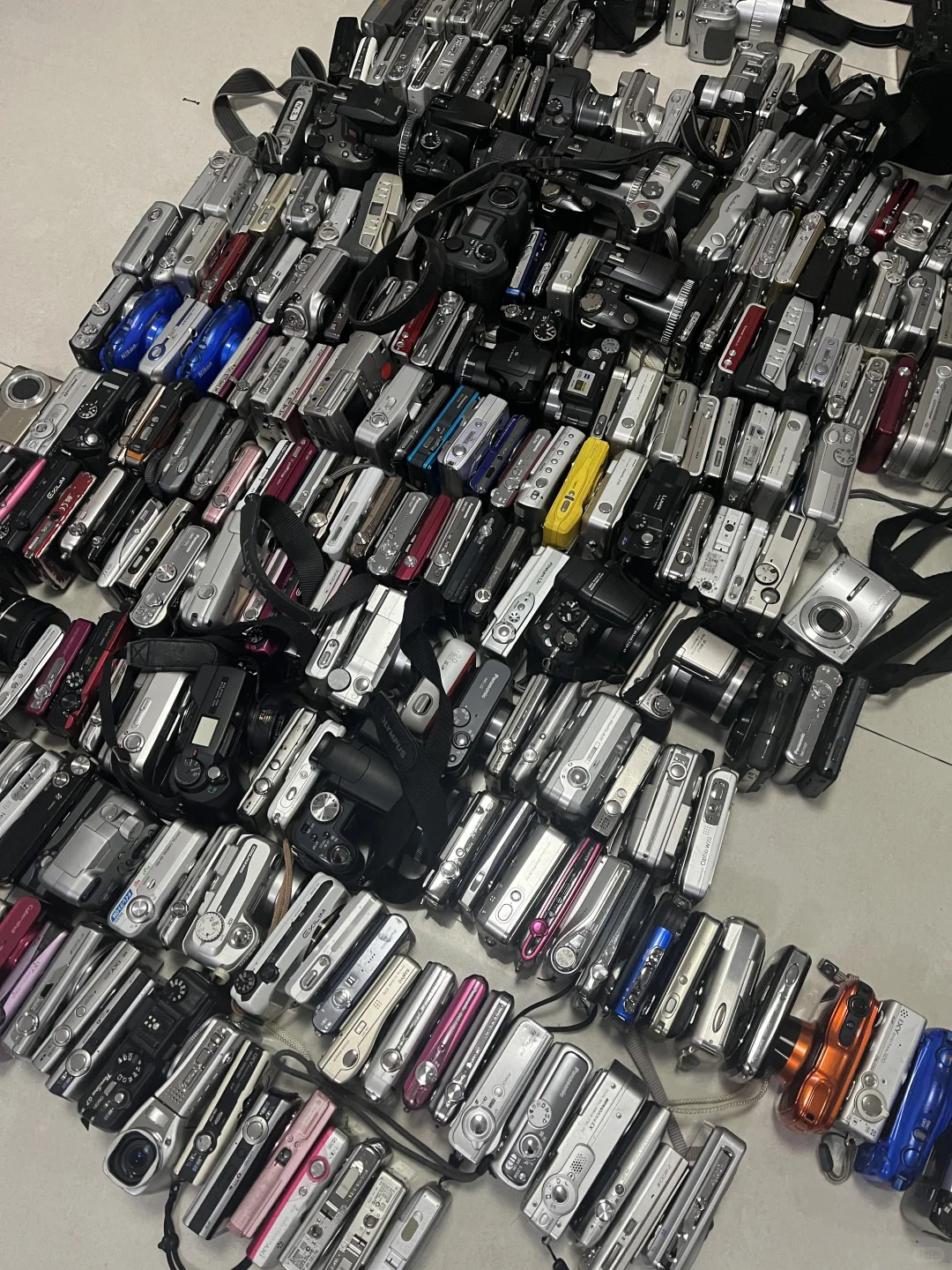 囤了几百台ccd卖不掉，真的哭死！