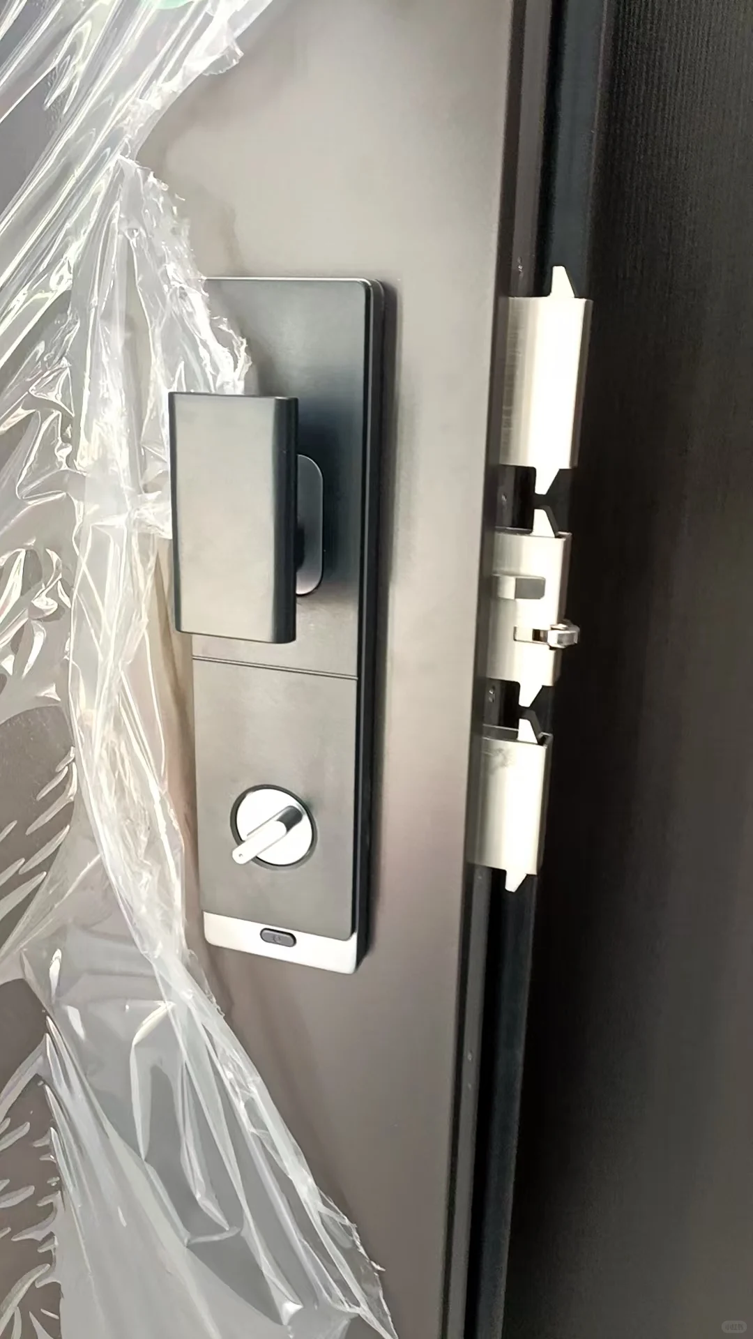 选防盗门别只比价格！这些隐藏成本才惊热!