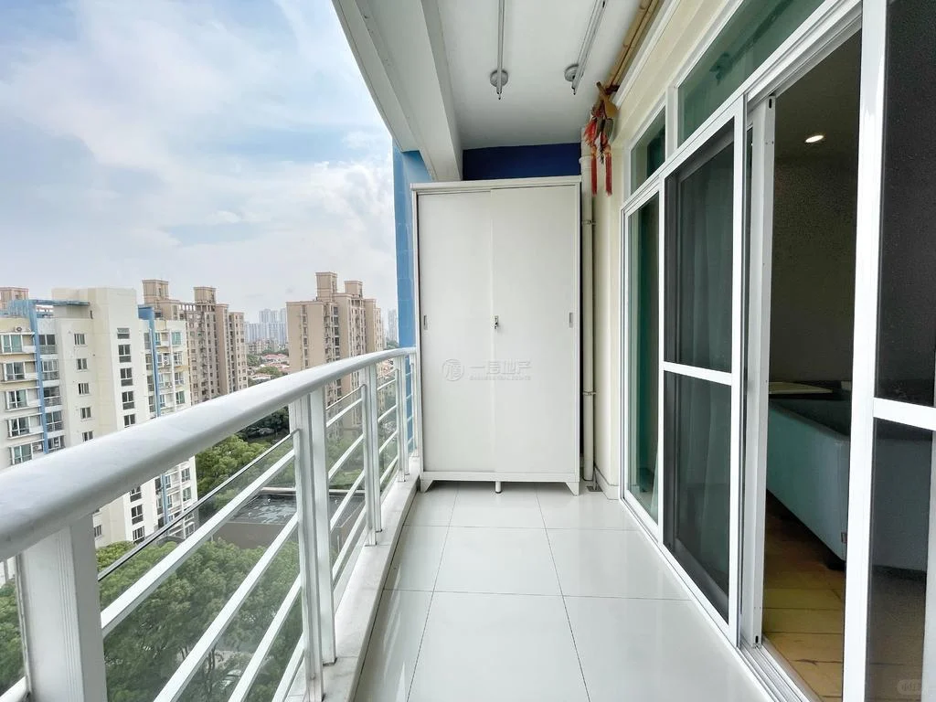 蔚蓝城市花园三室暖色调 装修新 价格有惊喜