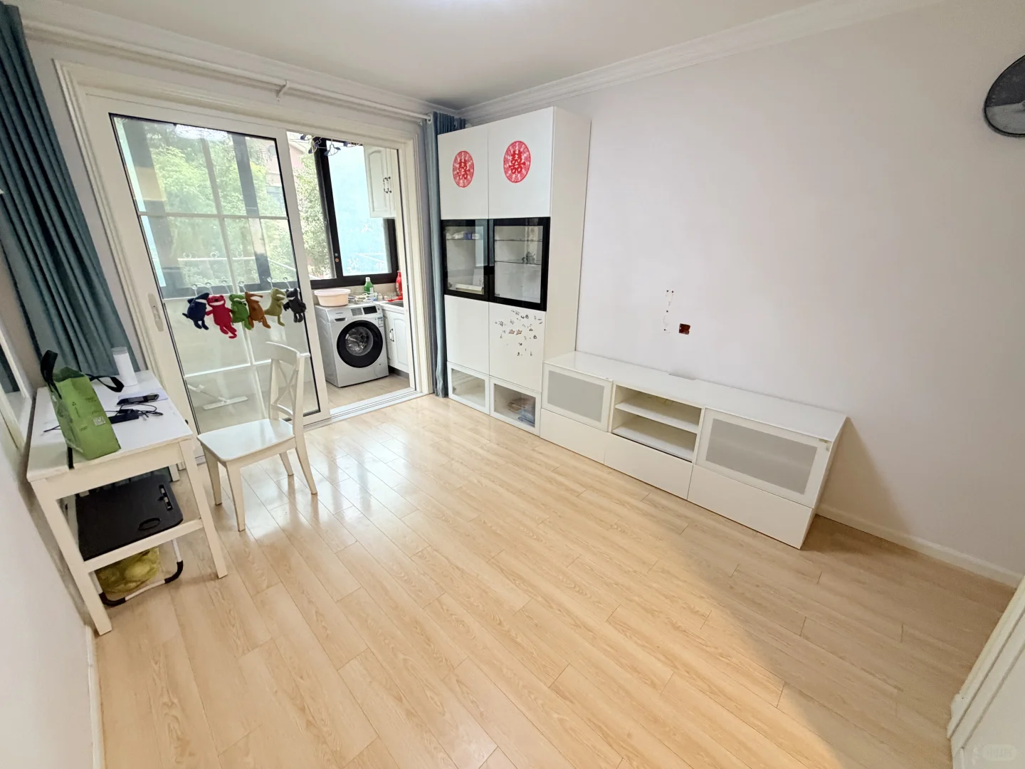 七号线 业主自住精装修一房二厅，价格实惠