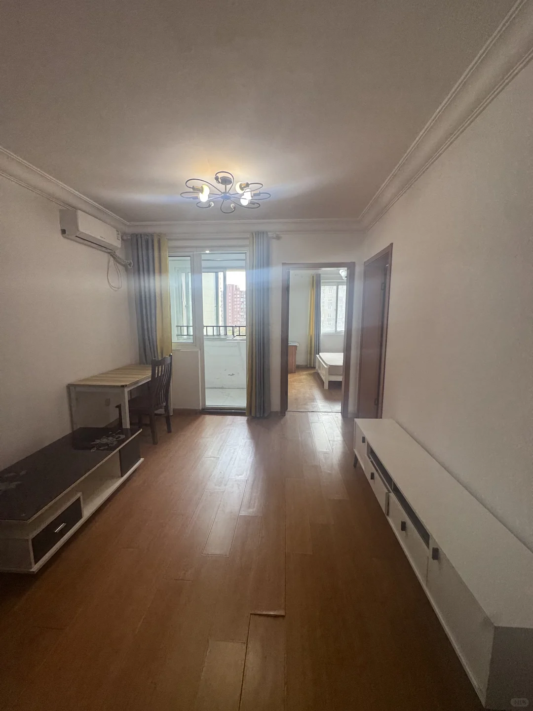 鹤沙航城汇贤雅苑小双南两居室出租价格3.4k