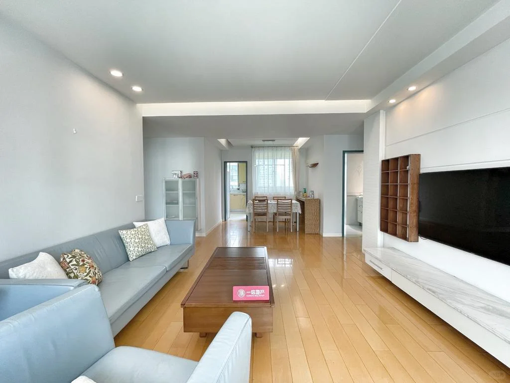 蔚蓝城市花园三室暖色调 装修新 价格有惊喜