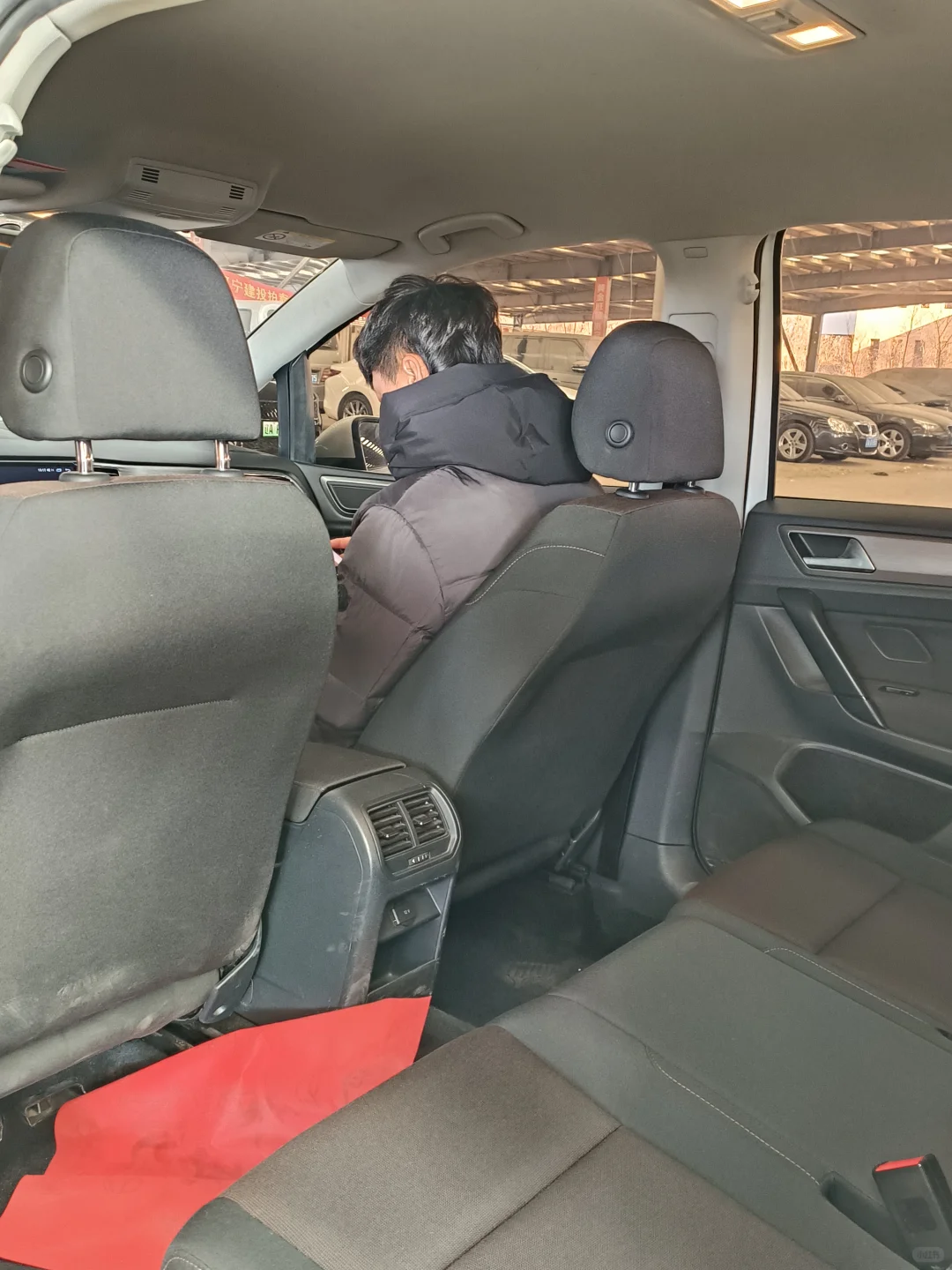 白色高尔夫！女生/新手闭眼入的“城市小精灵