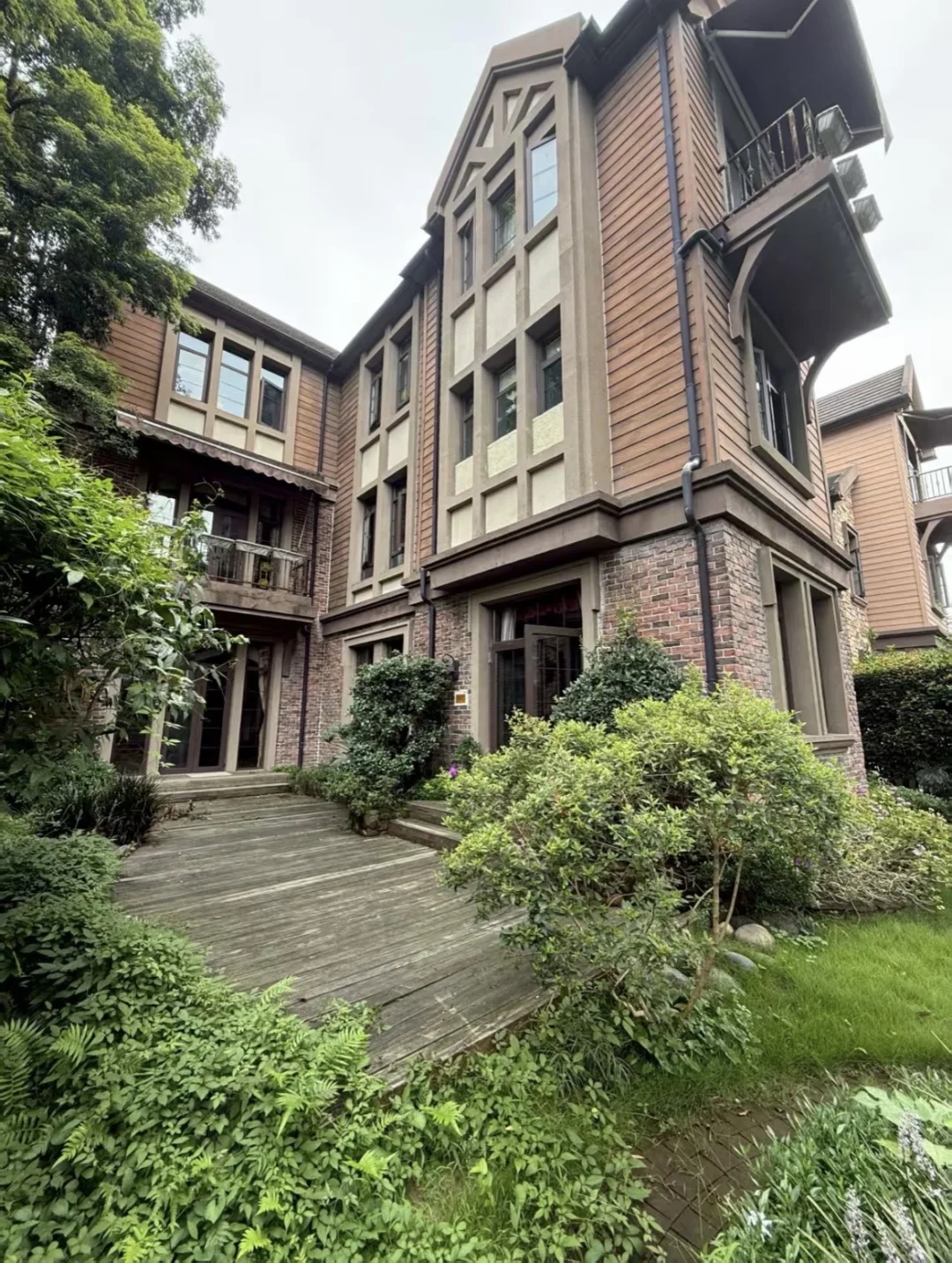 汽博上新欧式联排｜原价860万 现350万