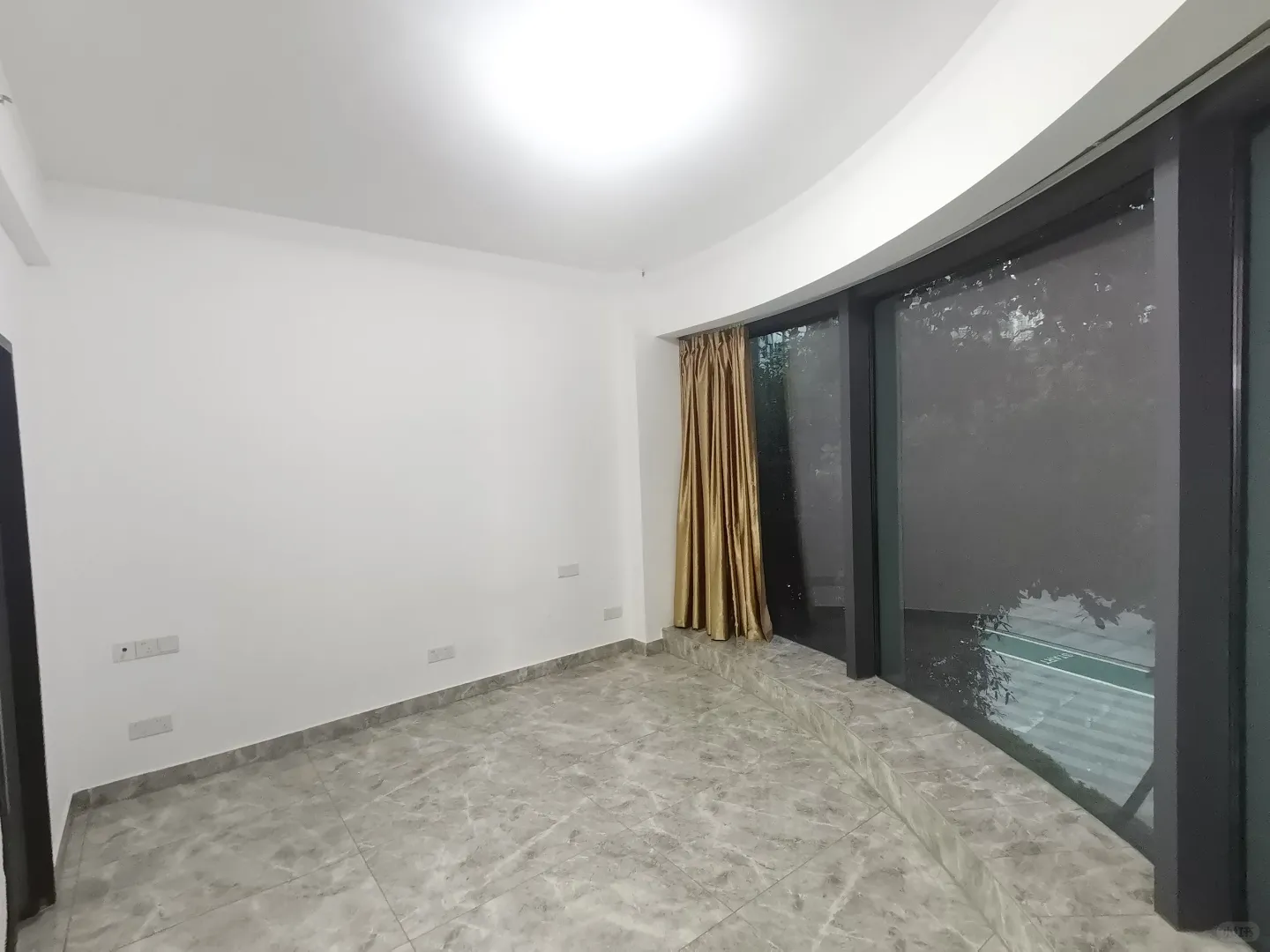 青羊区2300精装套一！！！