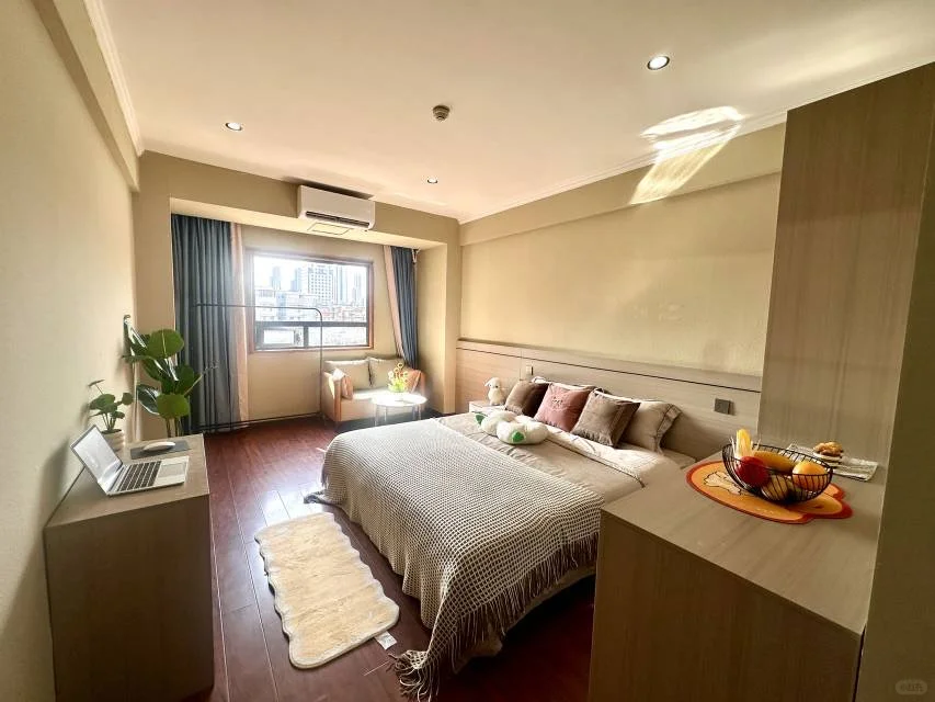 精装一居室大床房🈚️中介费800