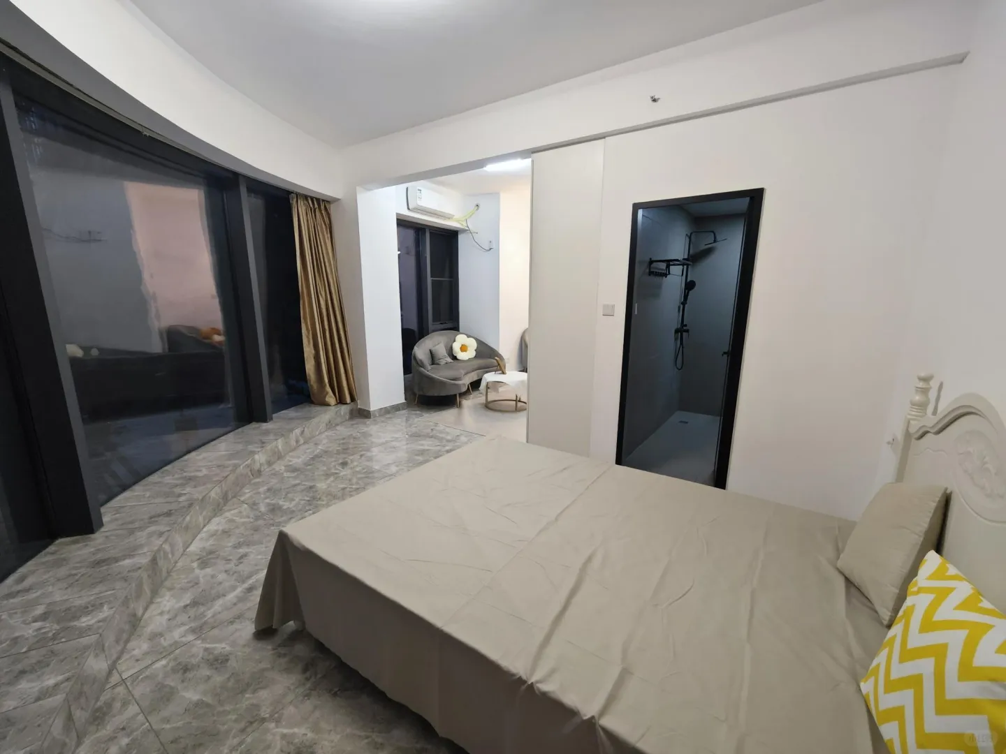 青羊区2300精装套一！！！