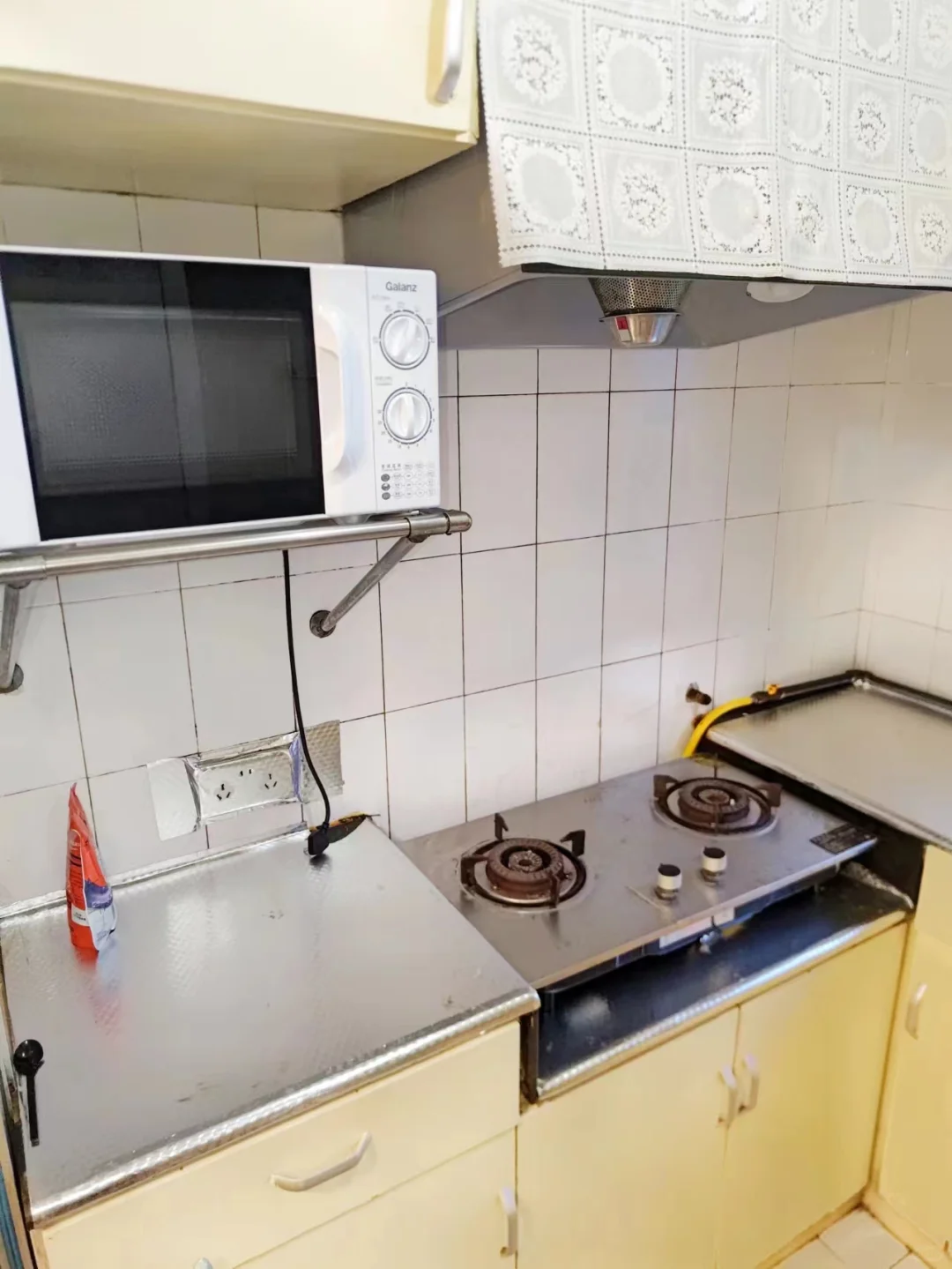 翠苑一区清爽两室学院路地铁价格2000整