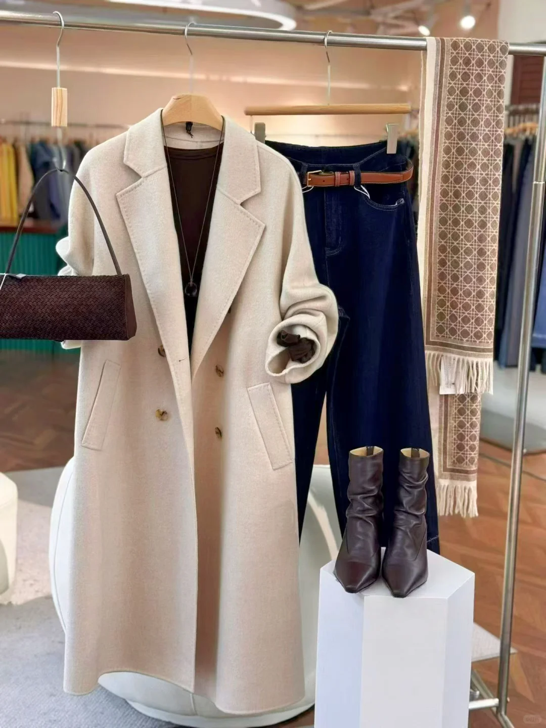 别做冤大头！教你如何辨认真假羊毛🐏