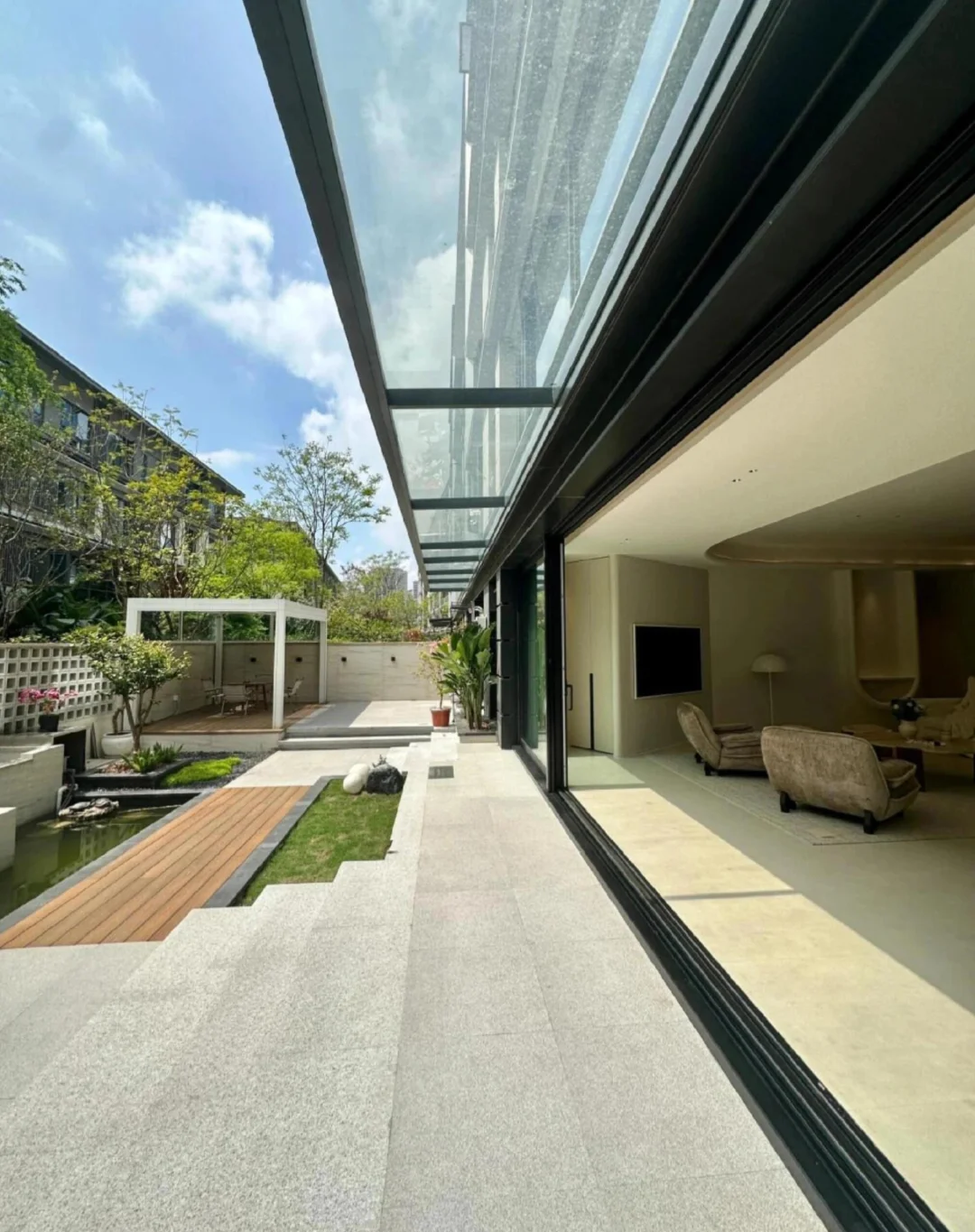 锦江区！花园小别墅 （原500万）现在285万