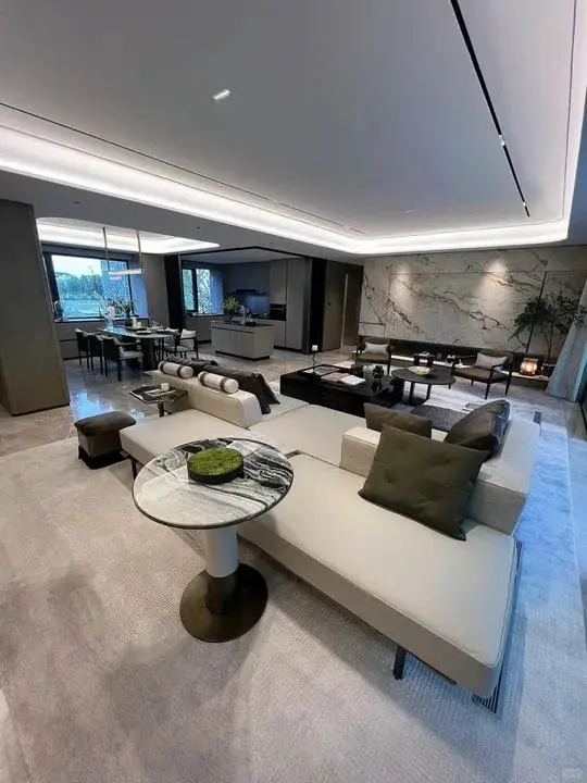 金水核新房！140w 三房双卫 1梯1户 双地铁