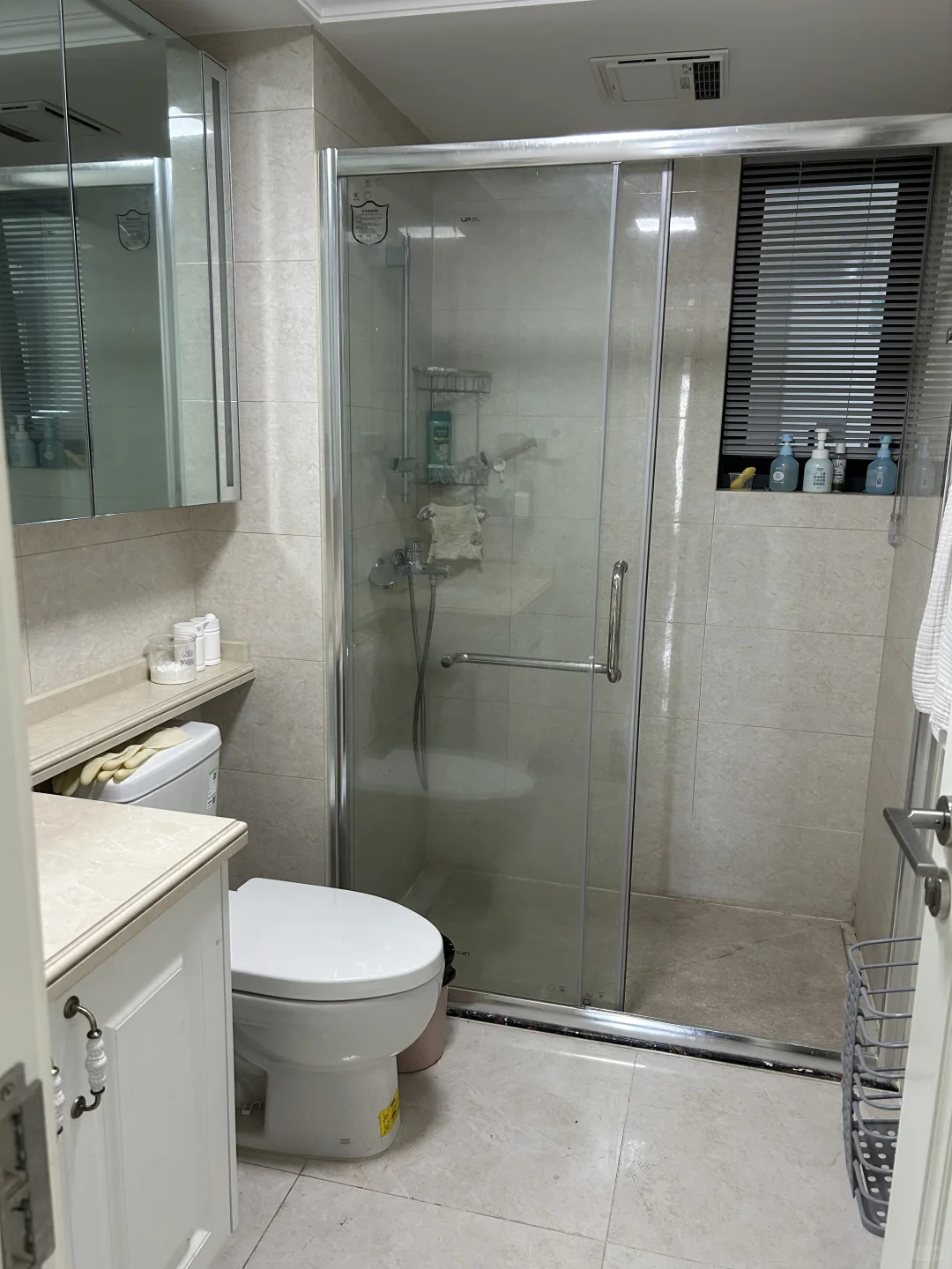 房东本人，诚心出售自己的房子，急出