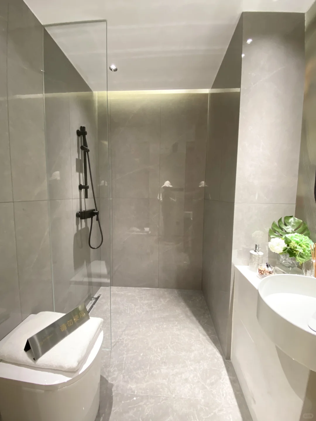 急出长沙纯新大四房，178万买的，现116万出