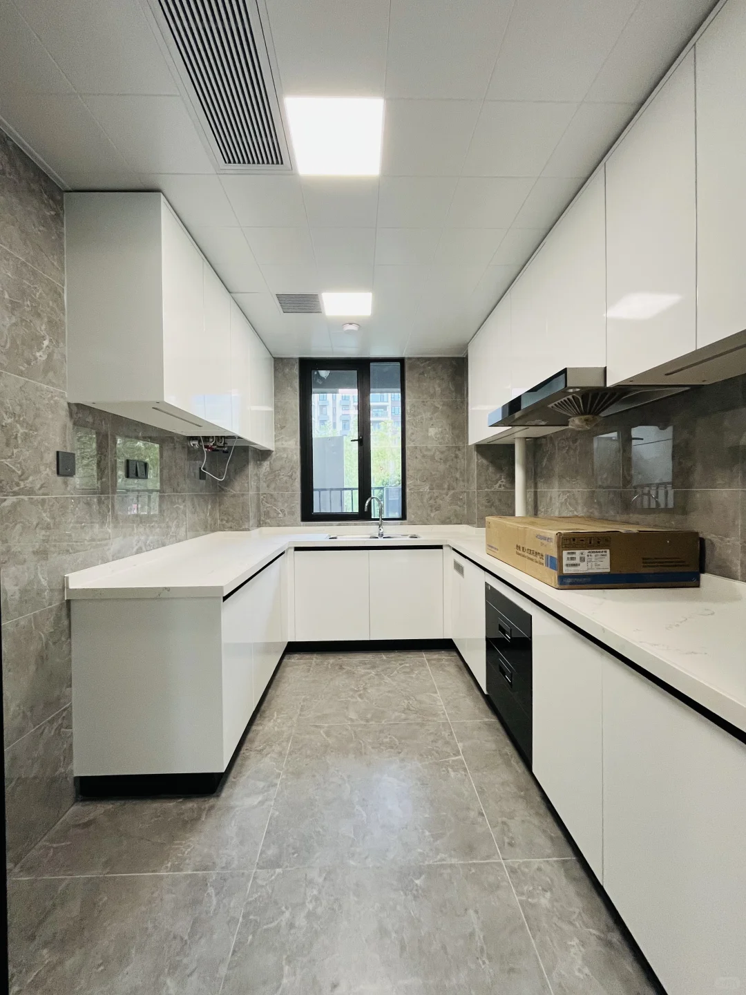 急出长沙195平的洋房，250w 买的，现132w 出