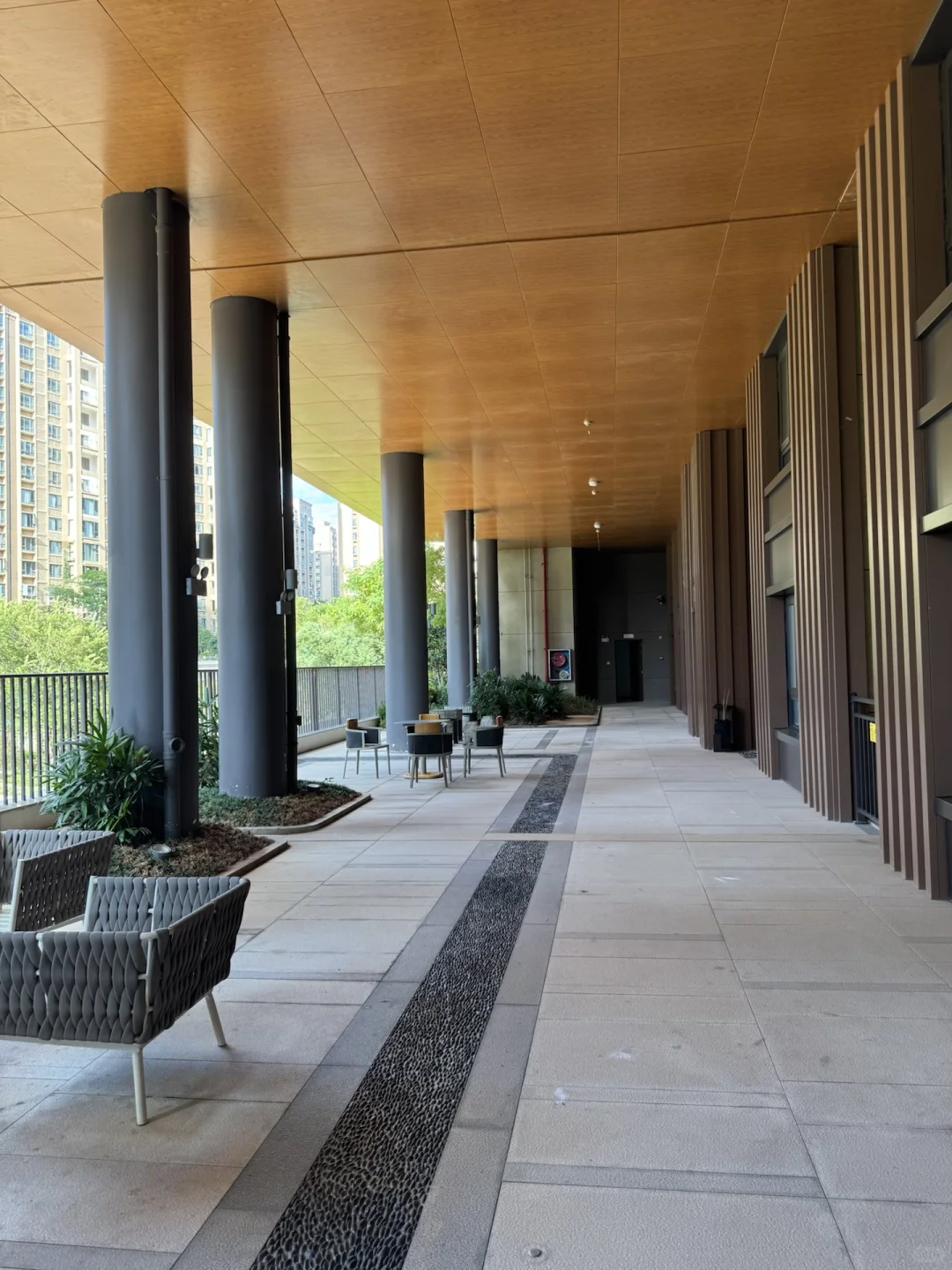 原价1.4w，现4999起总价90w买182平花园云墅