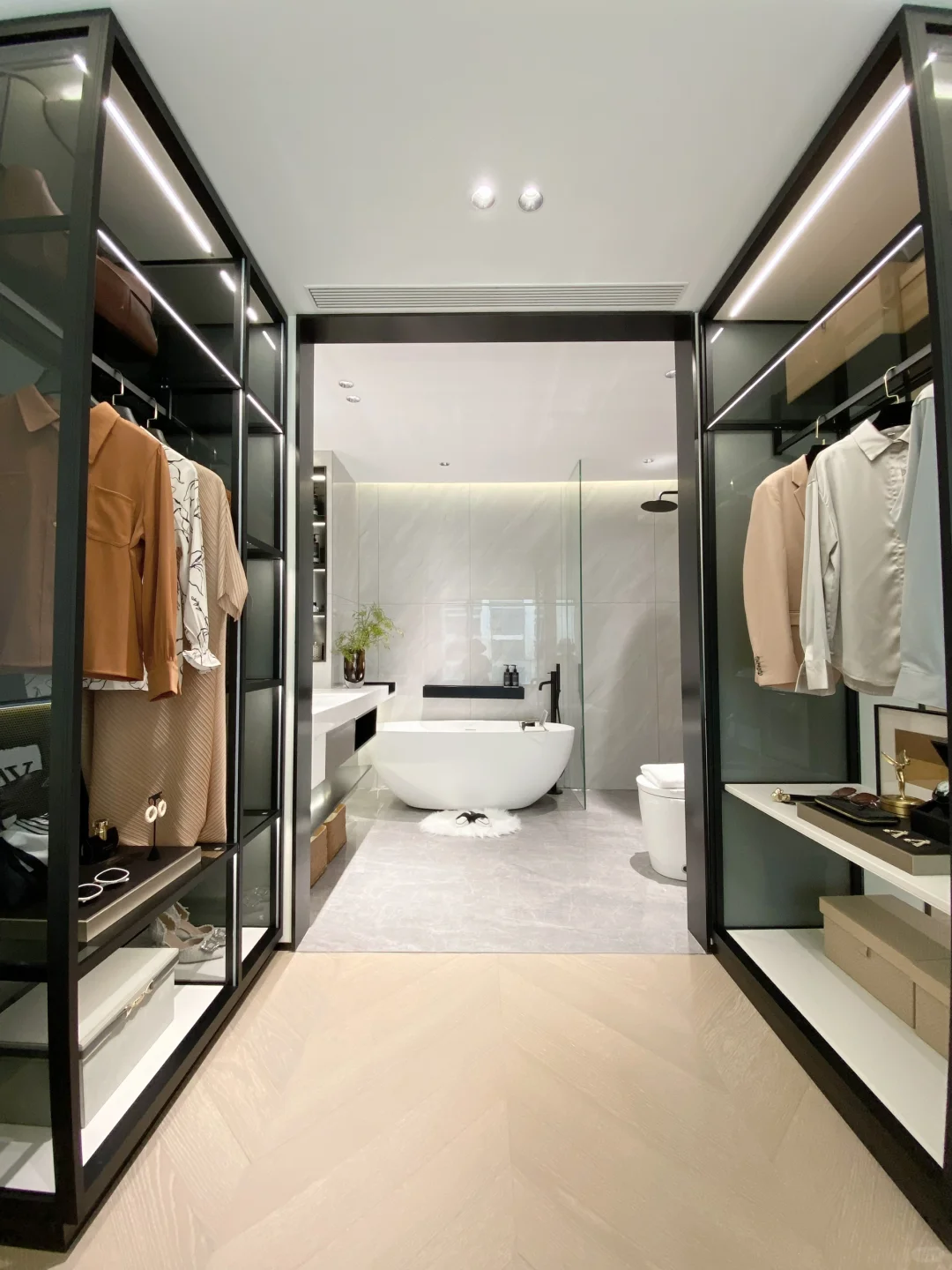 急出长沙纯新大四房，178万买的，现116万出