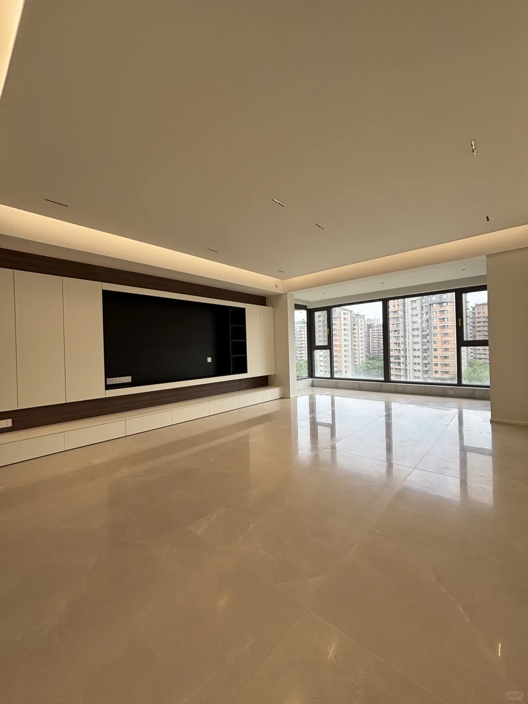 曲江南湖畔丨192平大平层120万装修未入住🏡