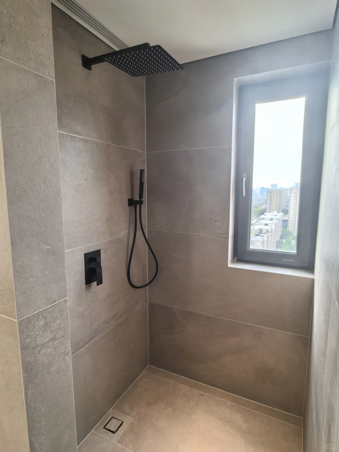 沈阳新市府全新装修，顶跃复式带露台