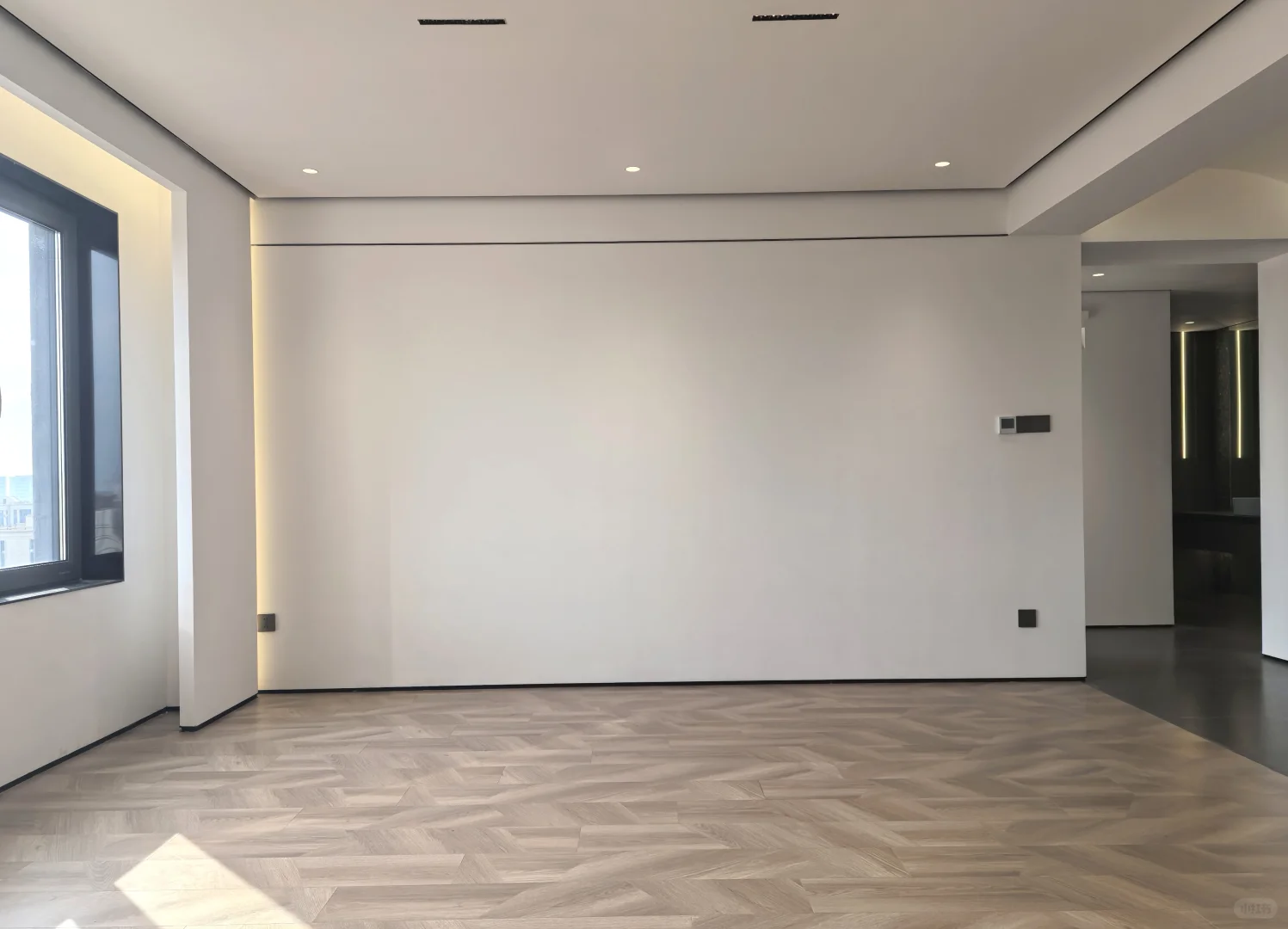 沈阳新市府全新装修，顶跃复式带露台