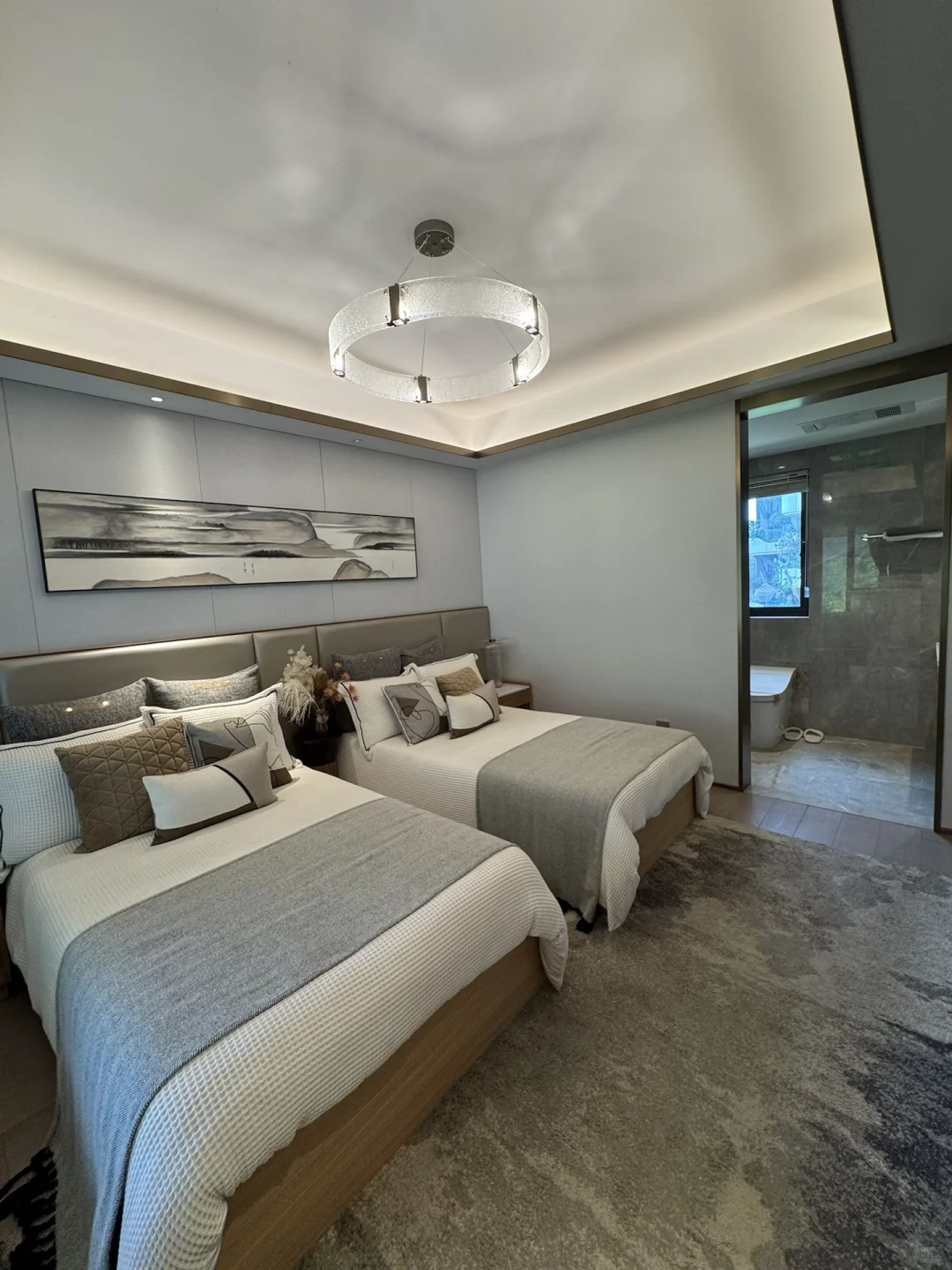 原价1.4w，现4999起总价90w买182平花园云墅