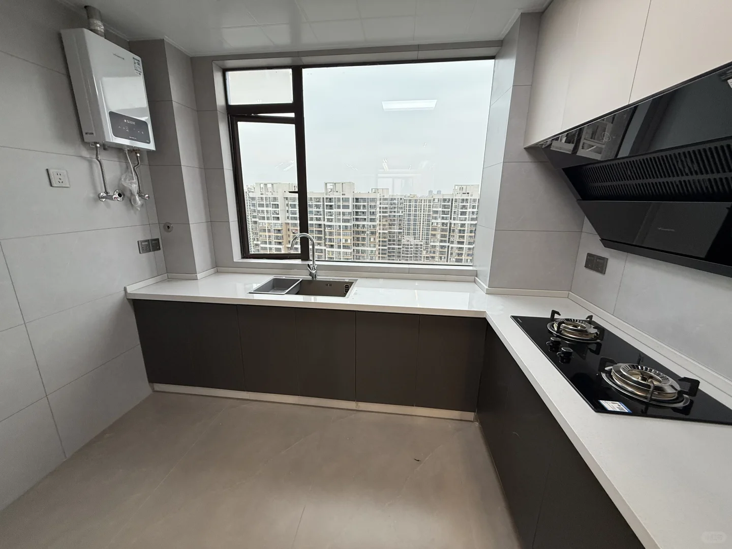 湘潭二手房 | 步步高新天地瑞府五居室