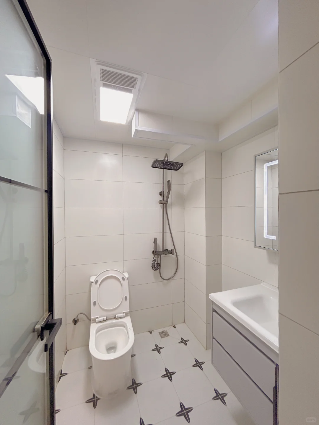 成都装法式风贵吗？80平翻新需要多少钱？