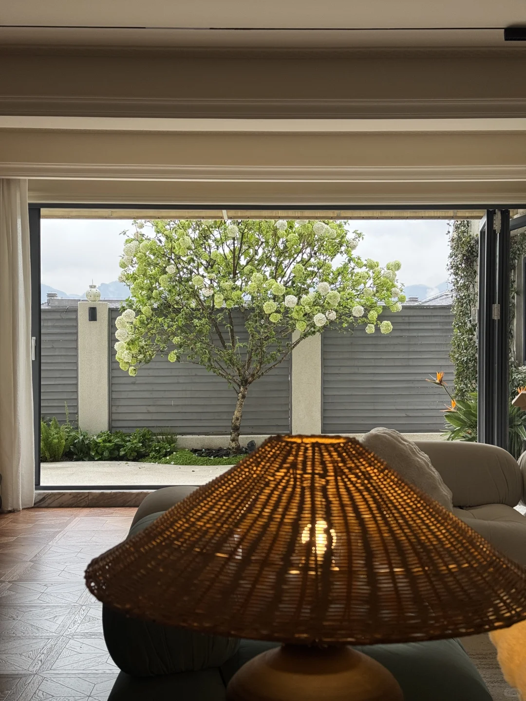 自住房出售，拥有超美落日的一楼平层