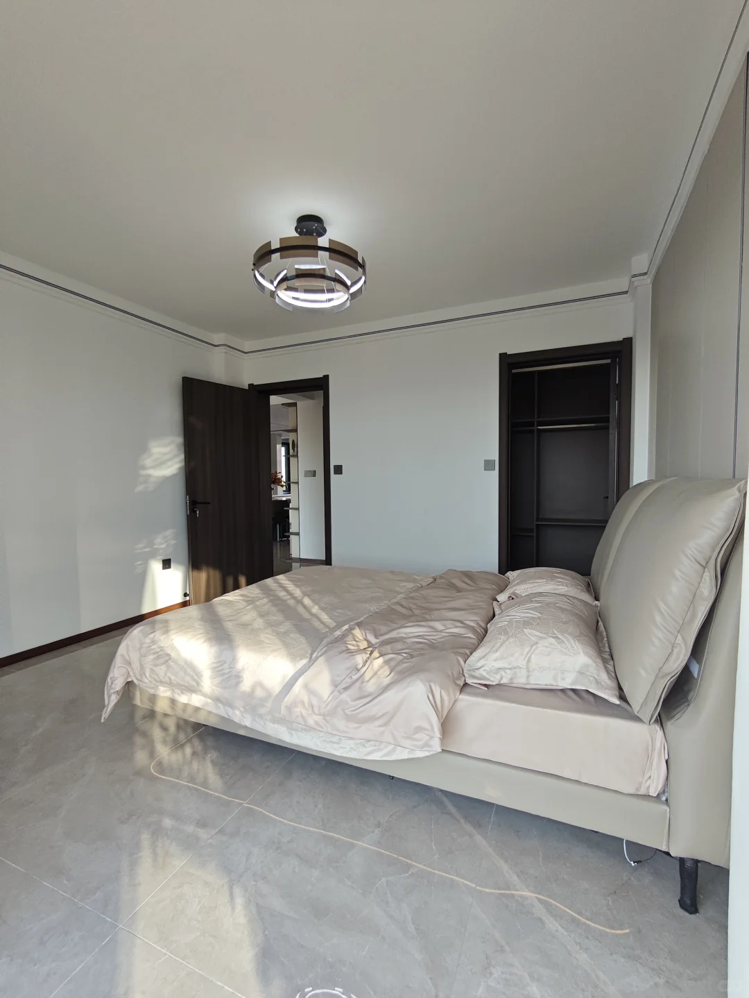 沈北正良｜洋房｜140平88万｜4室全屋落地窗