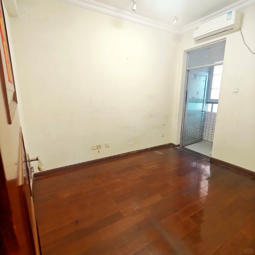 🔑在手，五中旁边，南向三房带主套