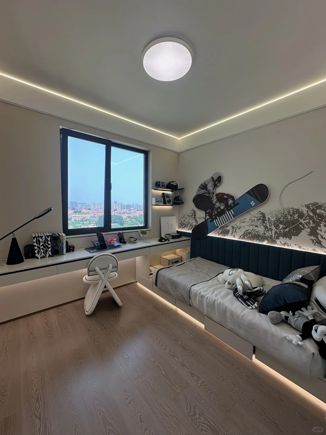 青岛市区：全款42万！79平小两居🏡楼下地铁口