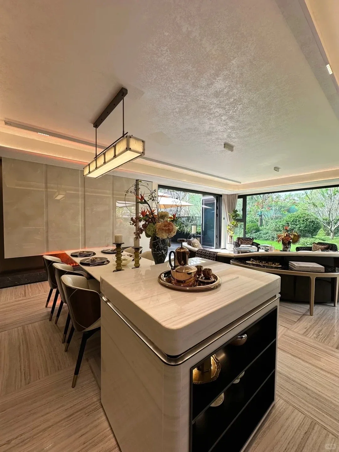 郑州真扛不住了啊，去年310w 现在220w拿下