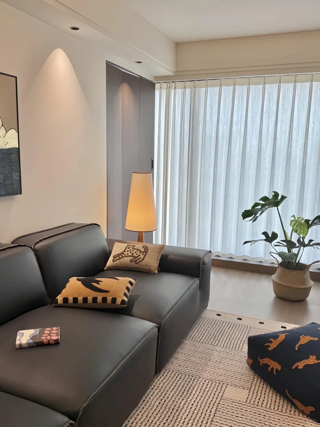 高新区精装修套二🏡一口价48万！现场可小刀