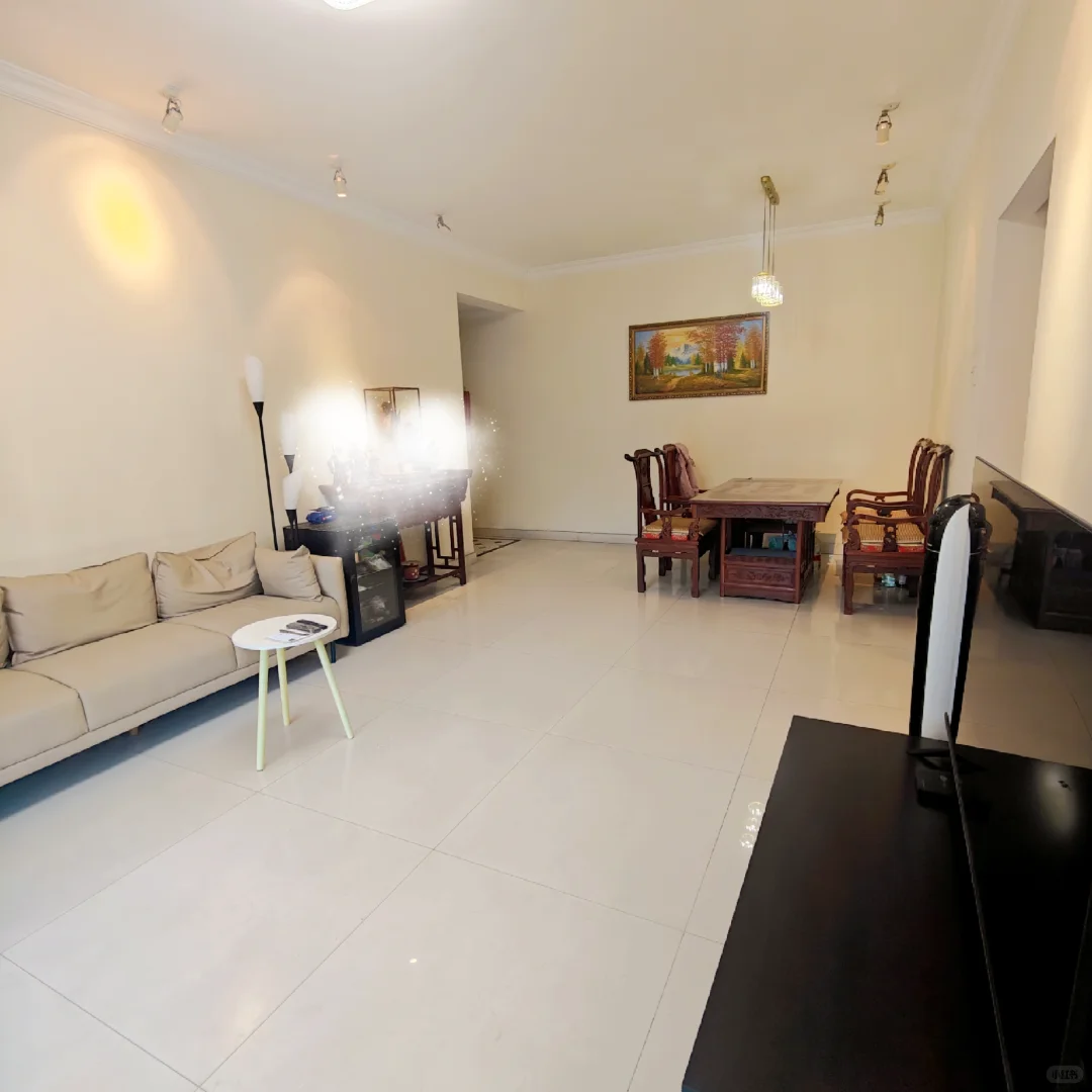 🔑在手，五中旁边，南向三房带主套