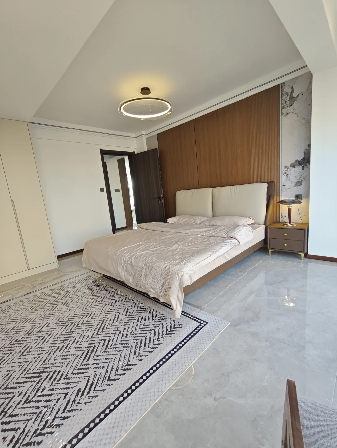 沈北正良｜洋房｜140平88万｜4室全屋落地窗