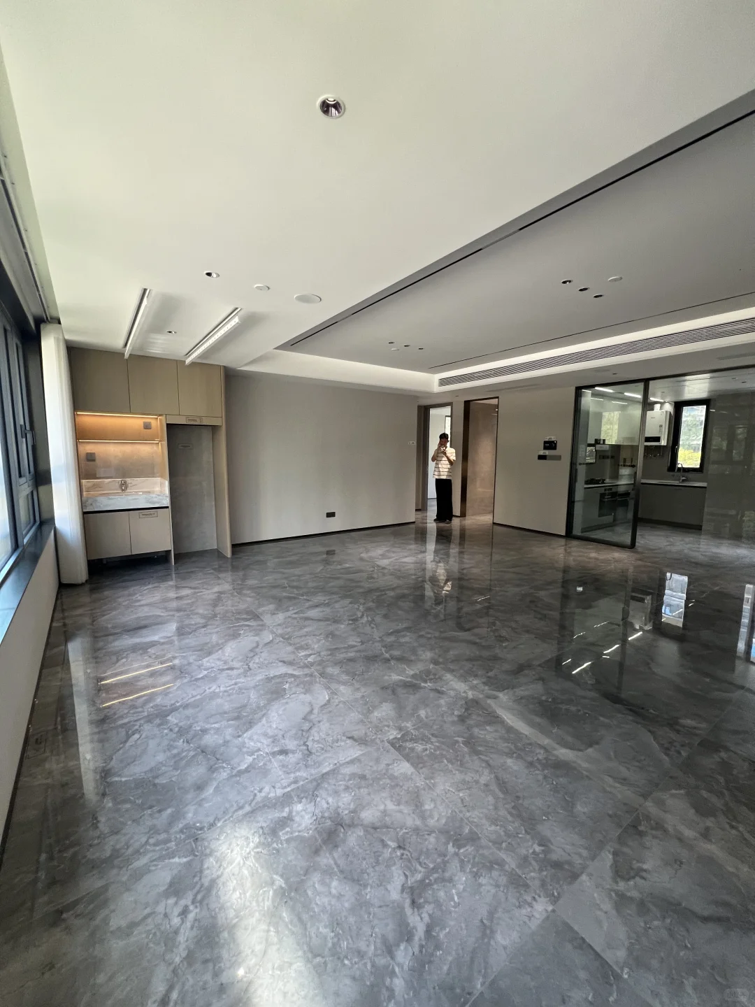 出滨湖141平260万，不议价（原价450万） 🥹 这