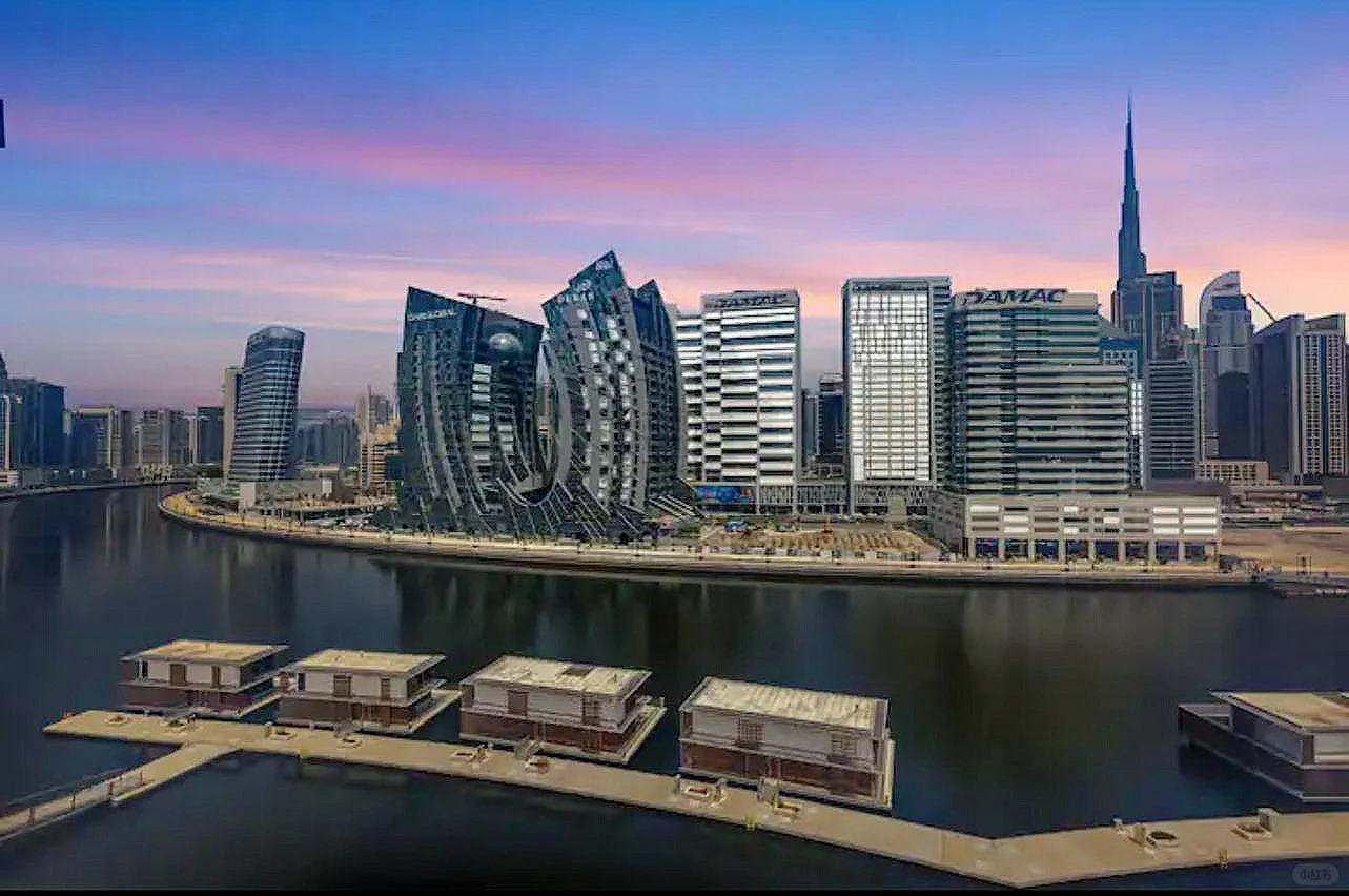 意大利大叔回国前把Binghatti住宅托付给我