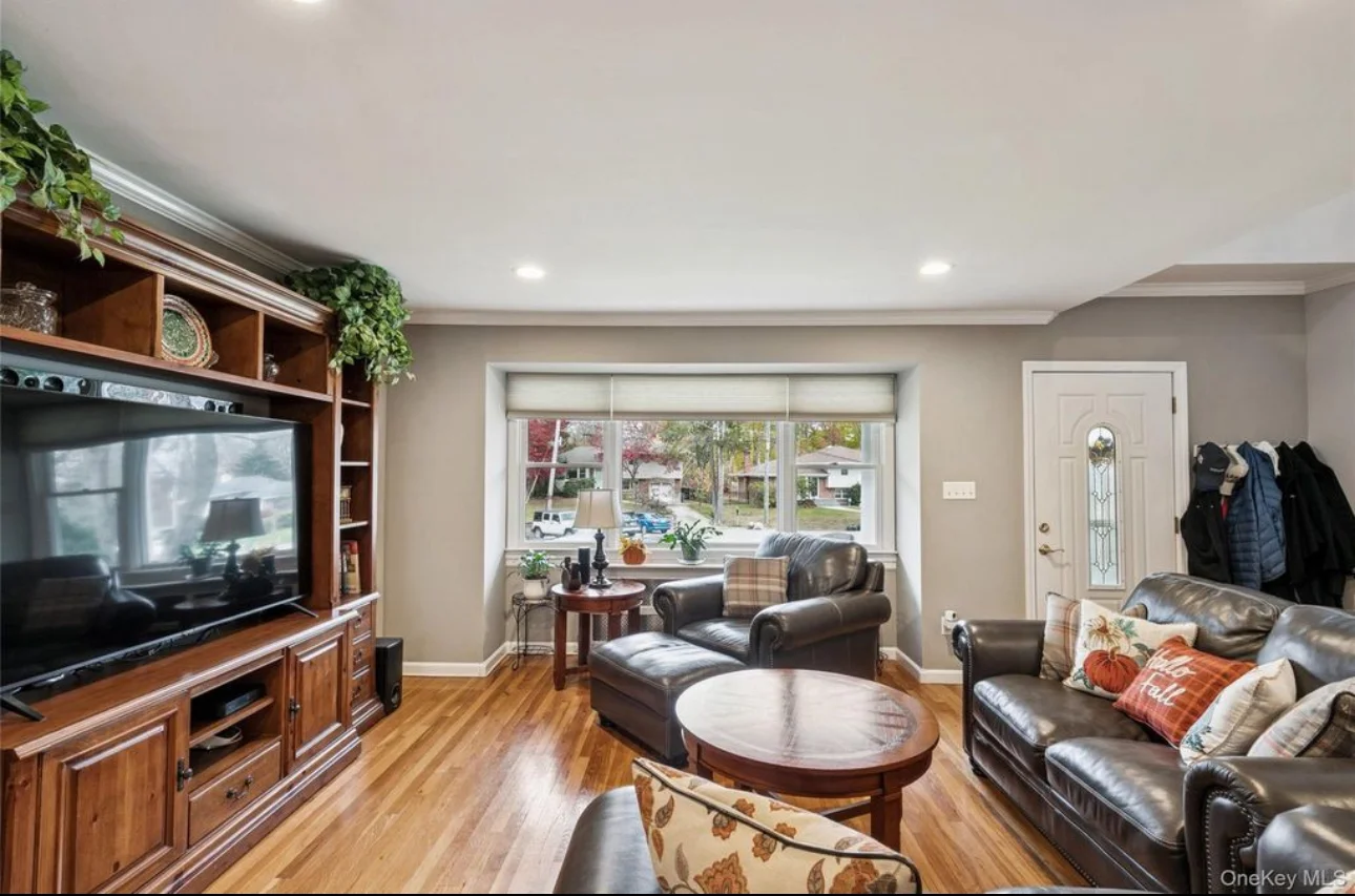 长岛9分高中4房3卫不到85万