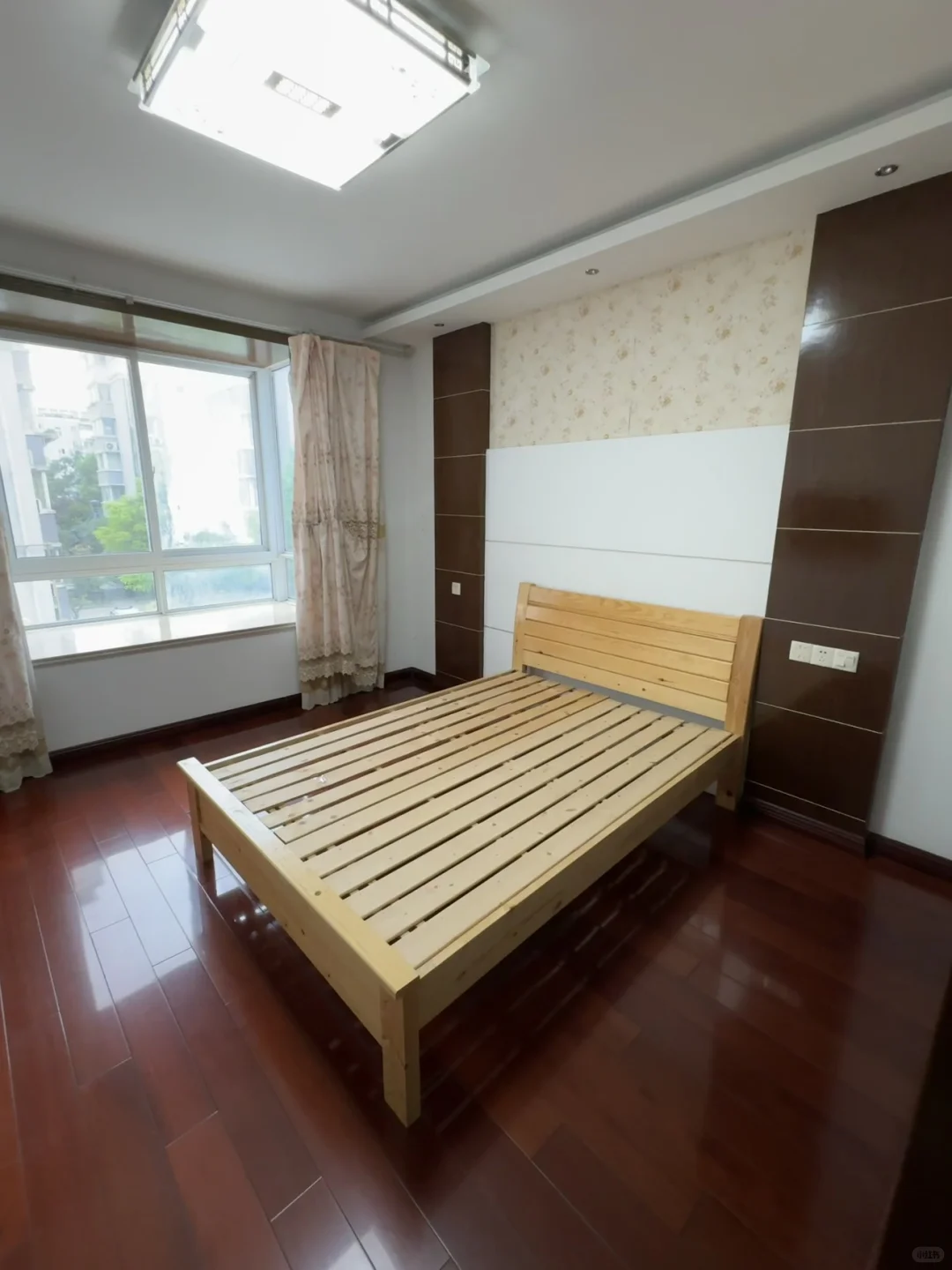 往右划，低成本变新家