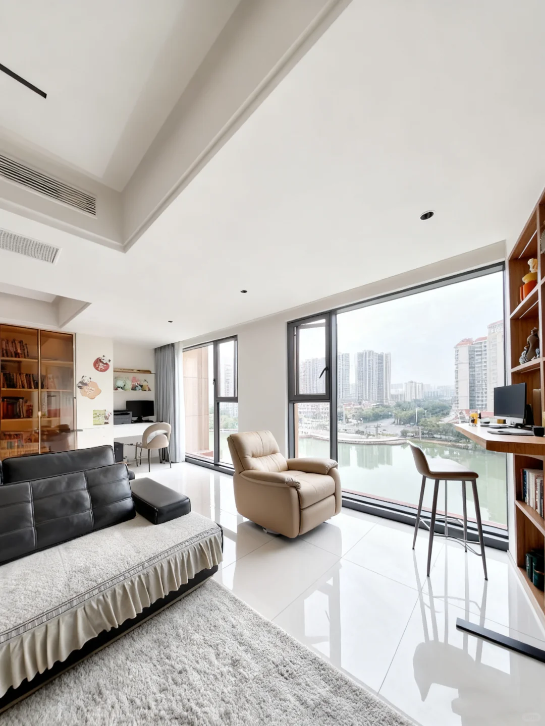 我同事妈妈🙋青白江的湖景房，因回东北急出