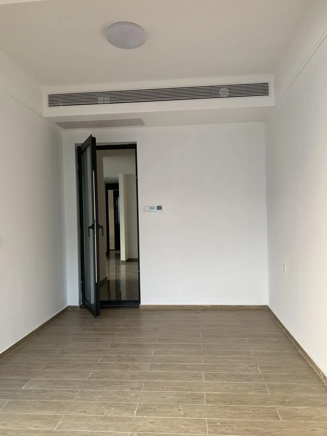 出售一套五象区房子，不议价75万