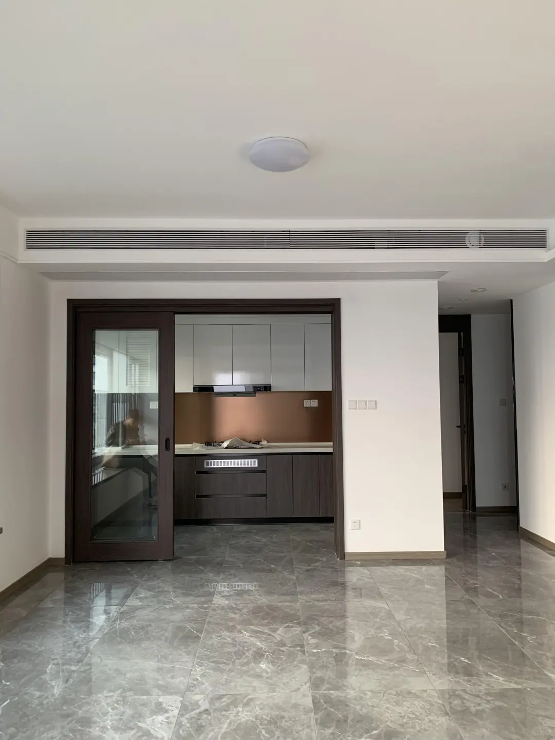 出售一套五象区房子，不议价75万