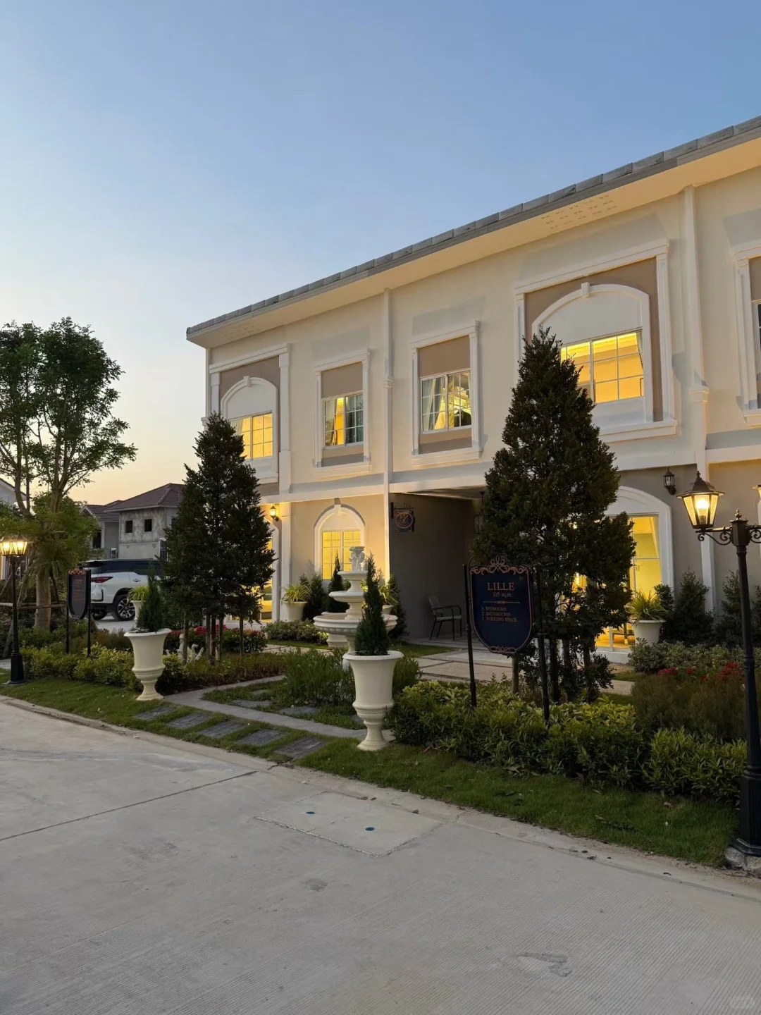 59万RMB芭提雅法式联排别墅，2公里中天海滩