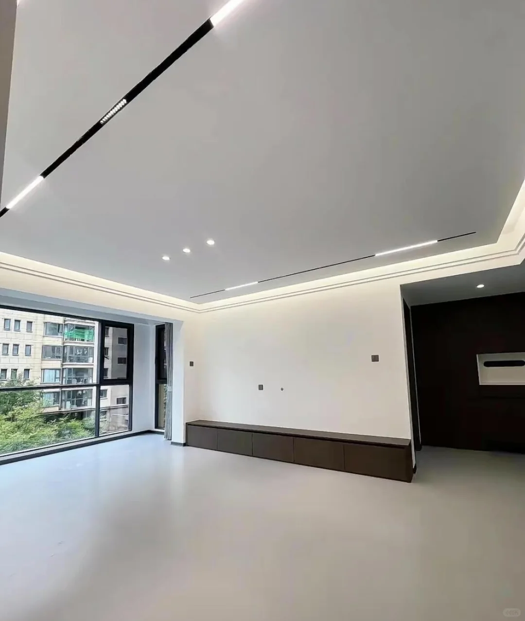 市中心，88万得106平双阳台4房